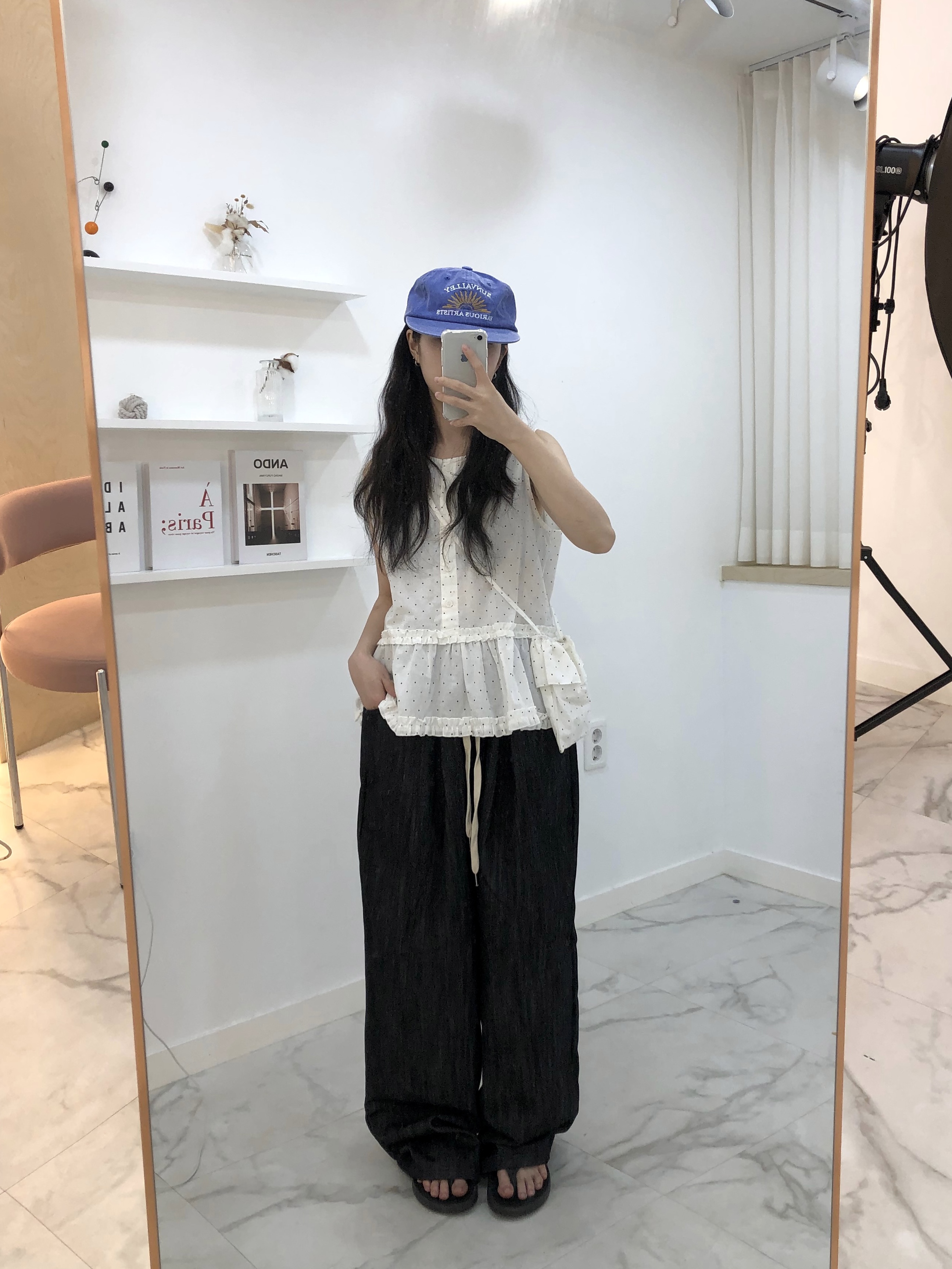 Oofos OOriginal Black 착용 스타일 - 3
