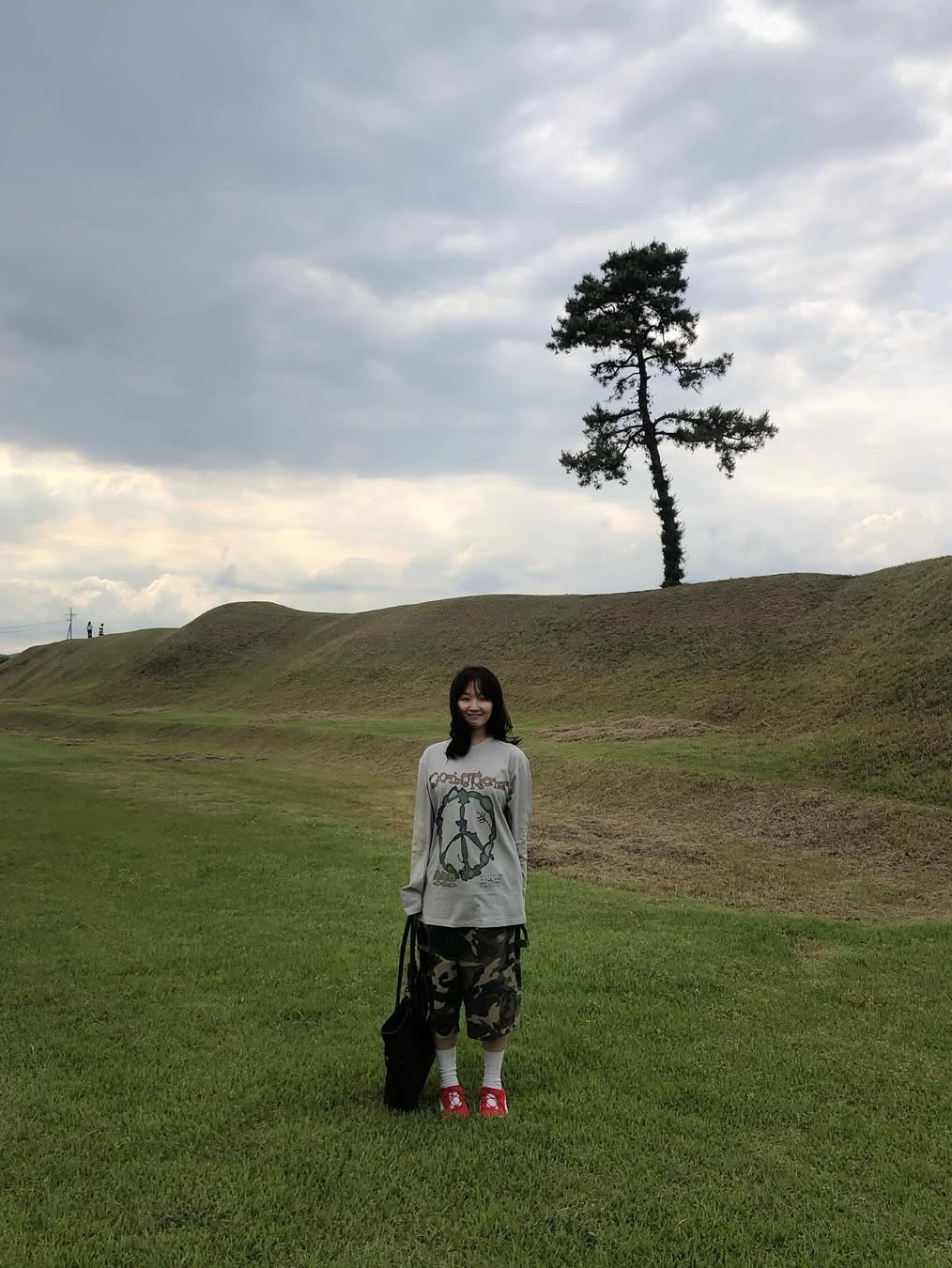 SLOW RECORD HOUSE Carpenter Bermuda Wide Camo Pants Vintage Green 착용 스타일 - 1