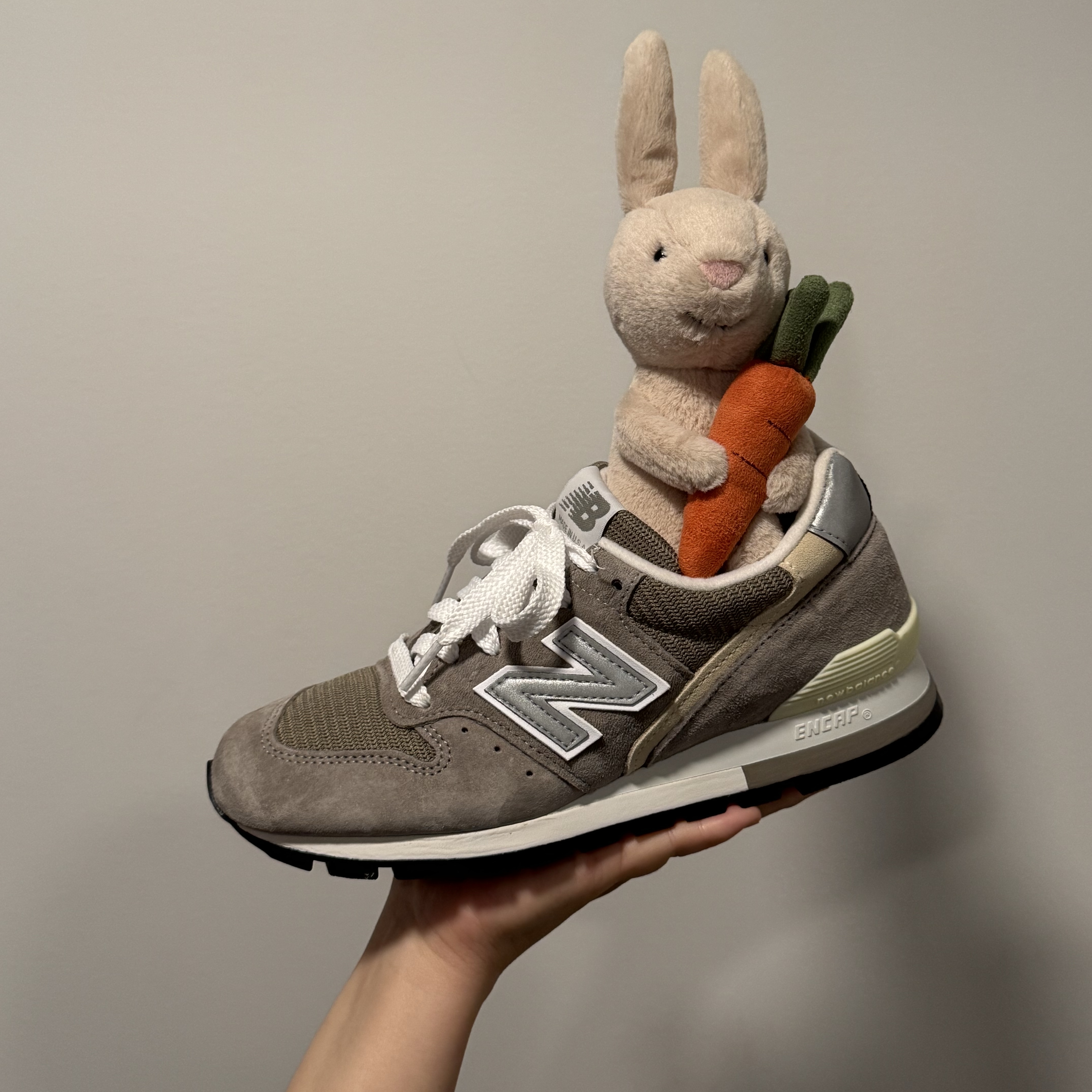 New Balance Made in USA 996 Grey 착용 스타일