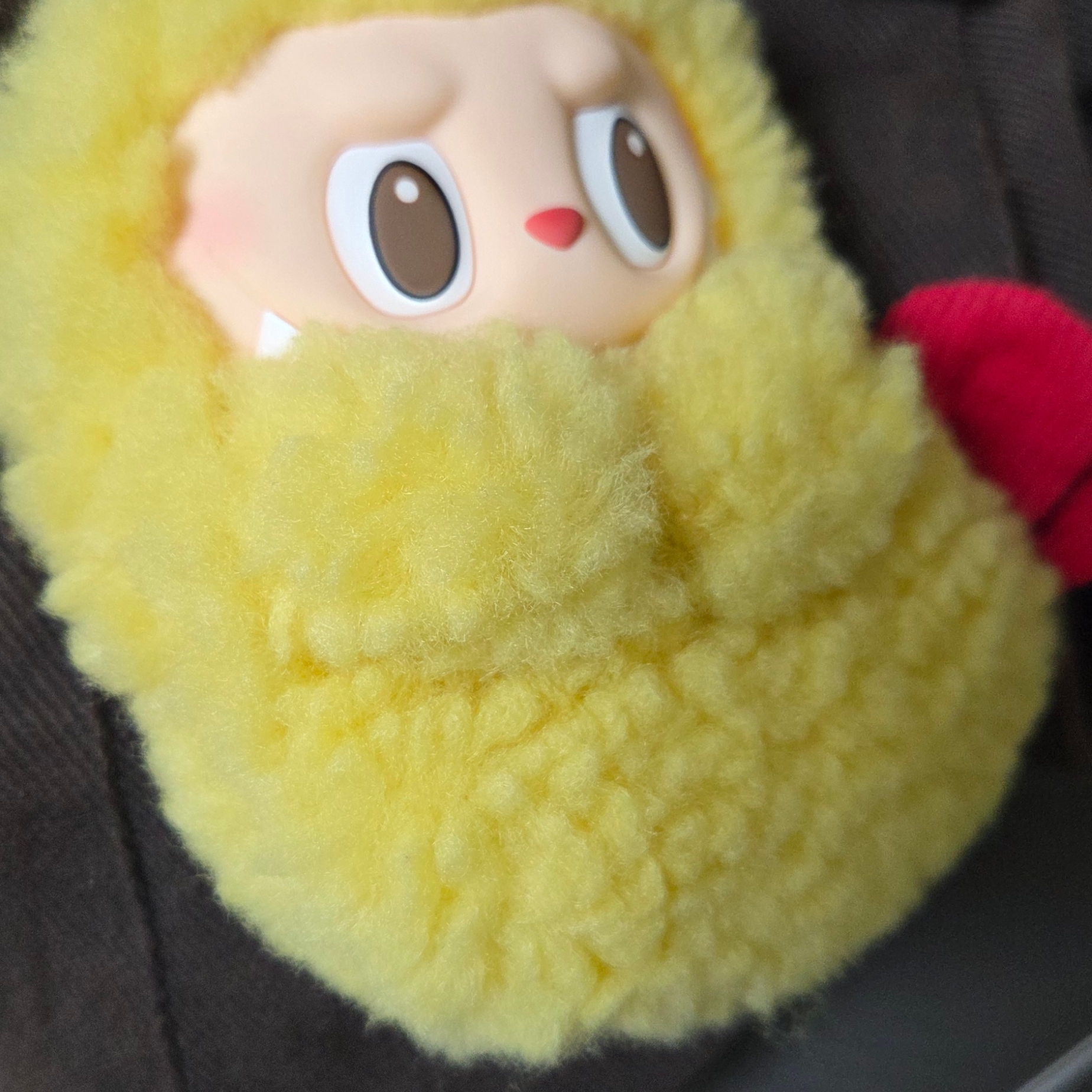 Pop Mart Labubu The Monsters Wacky Mart Series Earphone Case 착용 스타일 - 1