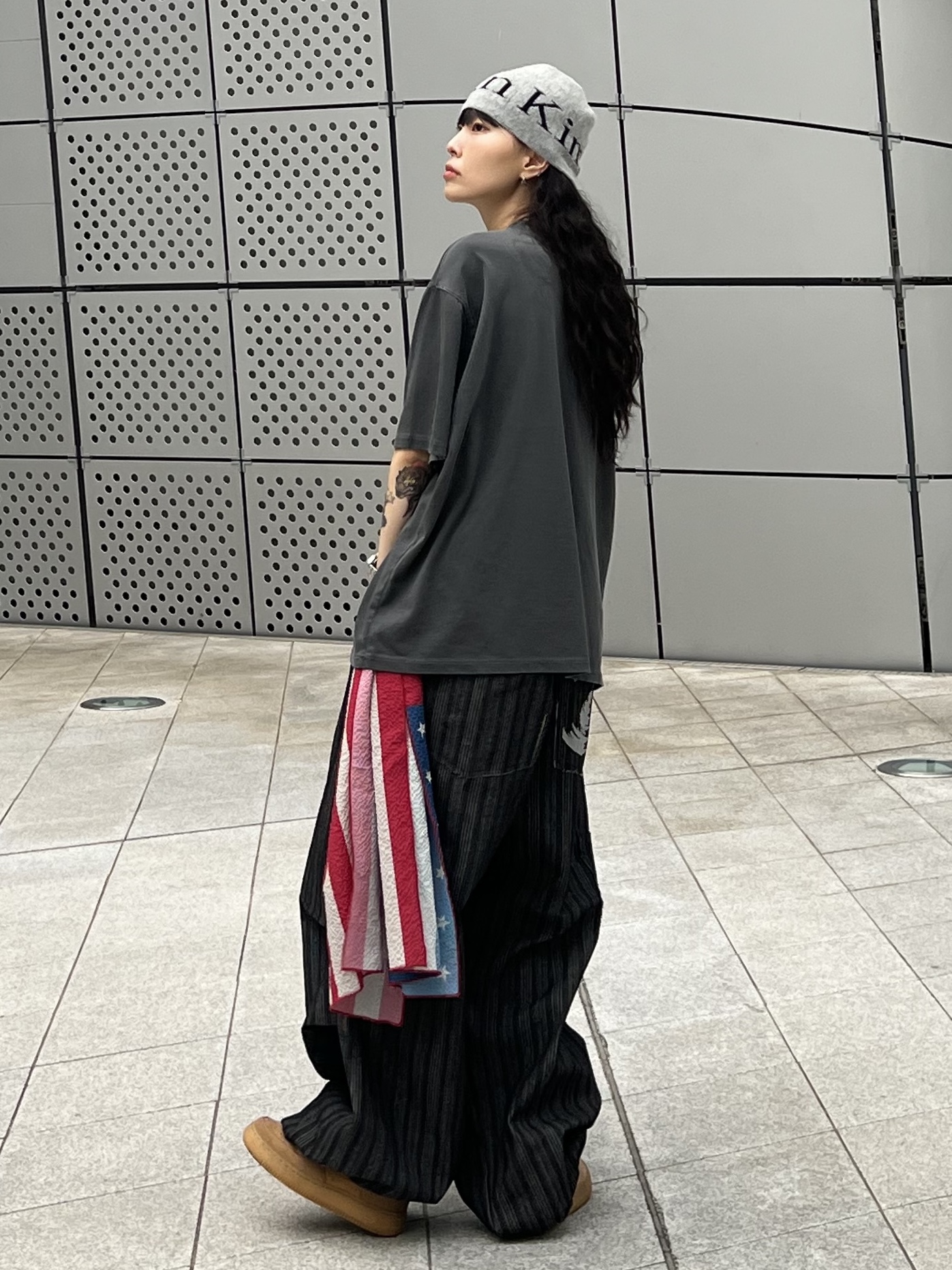 Matin Kim Logo Jacquard Short Beanie Grey, Nike Air Force 1 '07 WB Flax 착용 스타일 - 3
