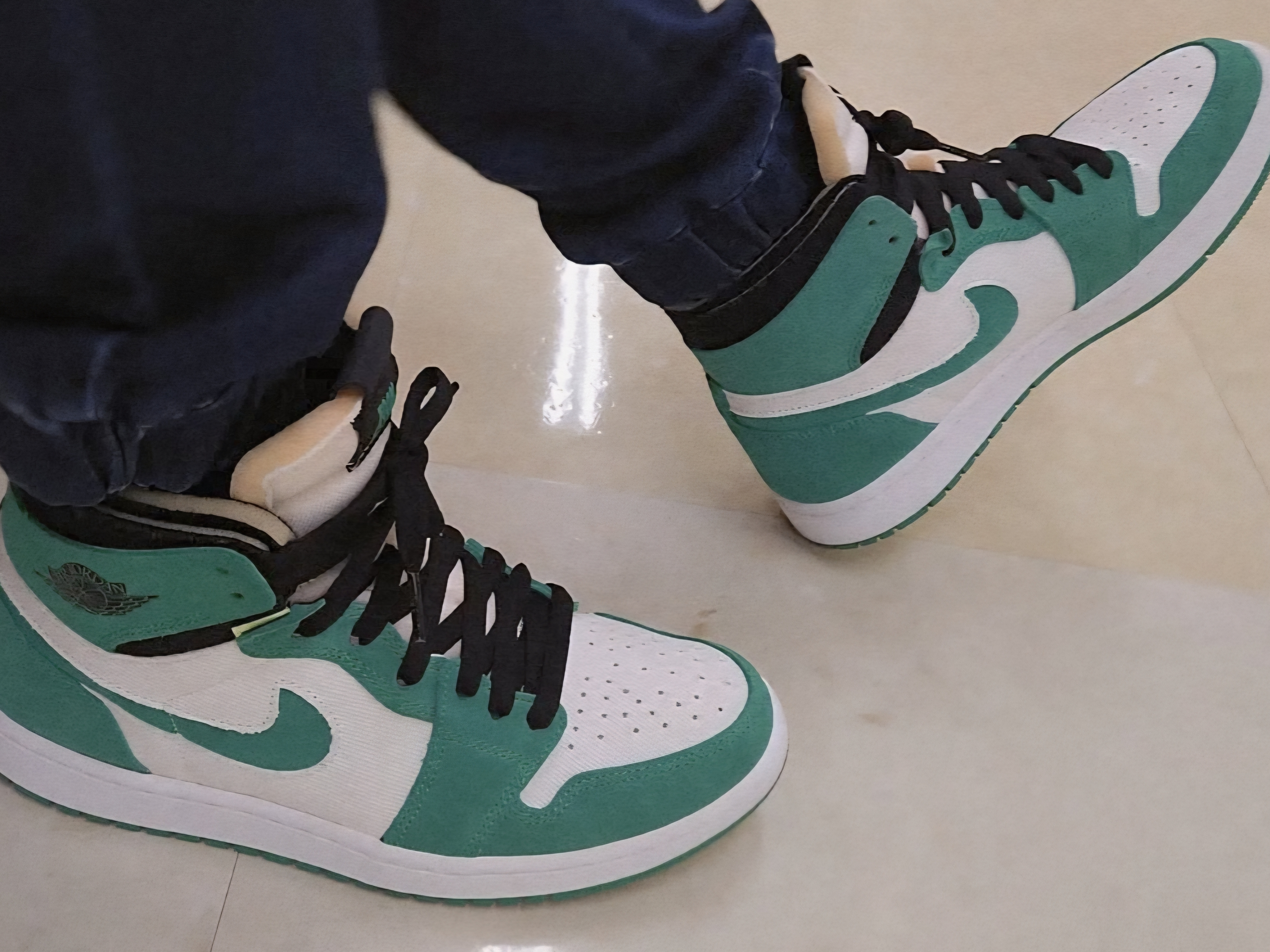 Jordan 1 Zoom Air CMFT Stadium Green 착용 스타일