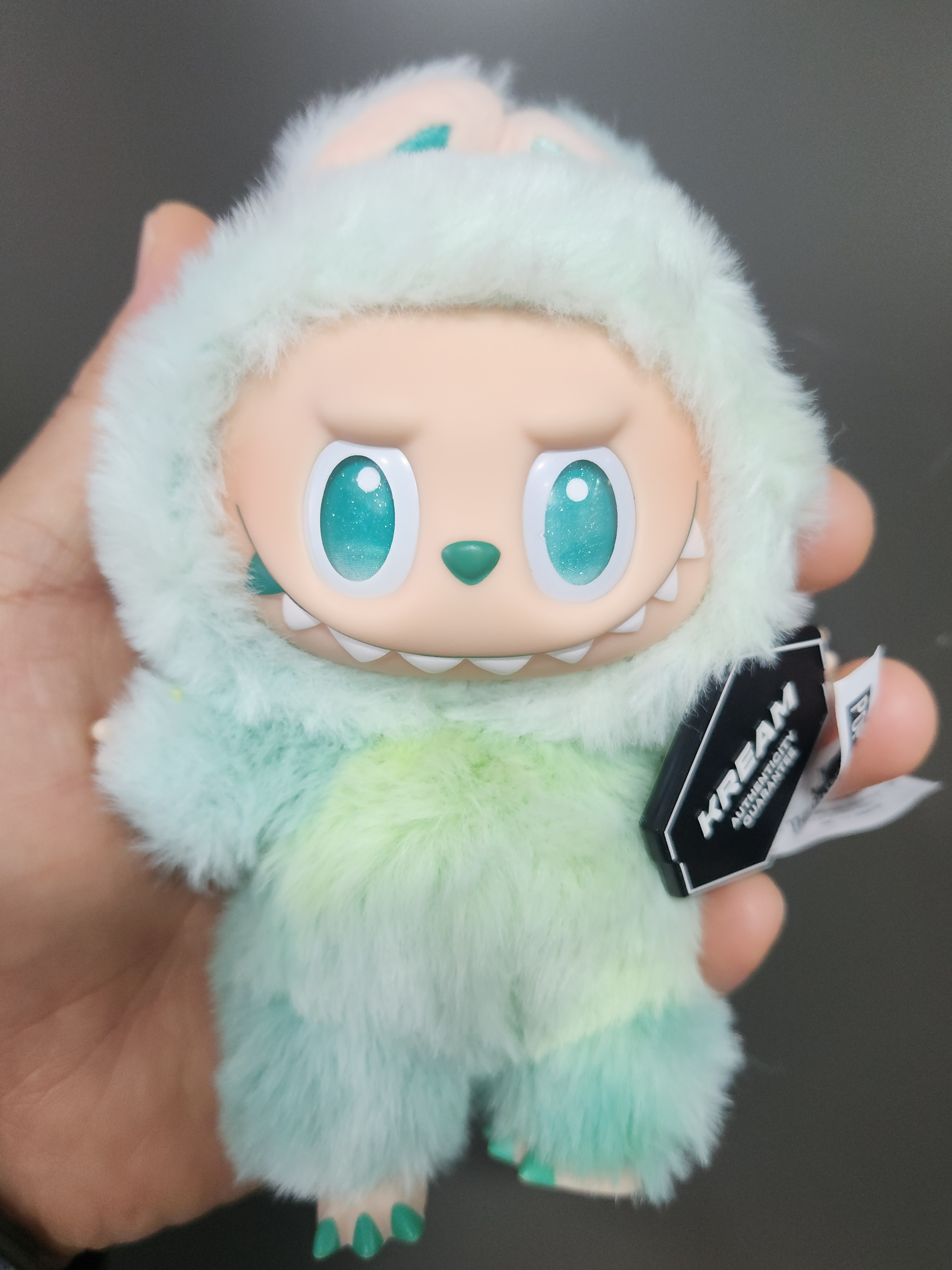 Pop Mart Labubu The Monsters Highlight Series Serenity Keyring (Opened Case) 착용 스타일 - 1