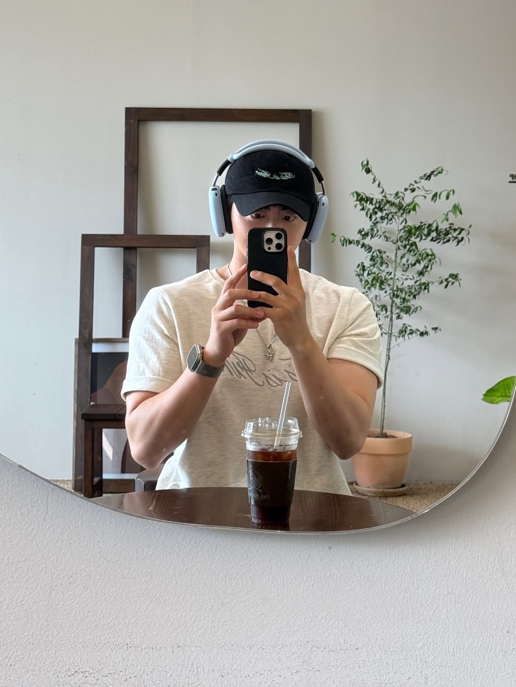 THIS IS FINE Oversized Signature Tee Oat, THIS IS FINE Signature Ball Cap Black 착용 스타일 - 2
