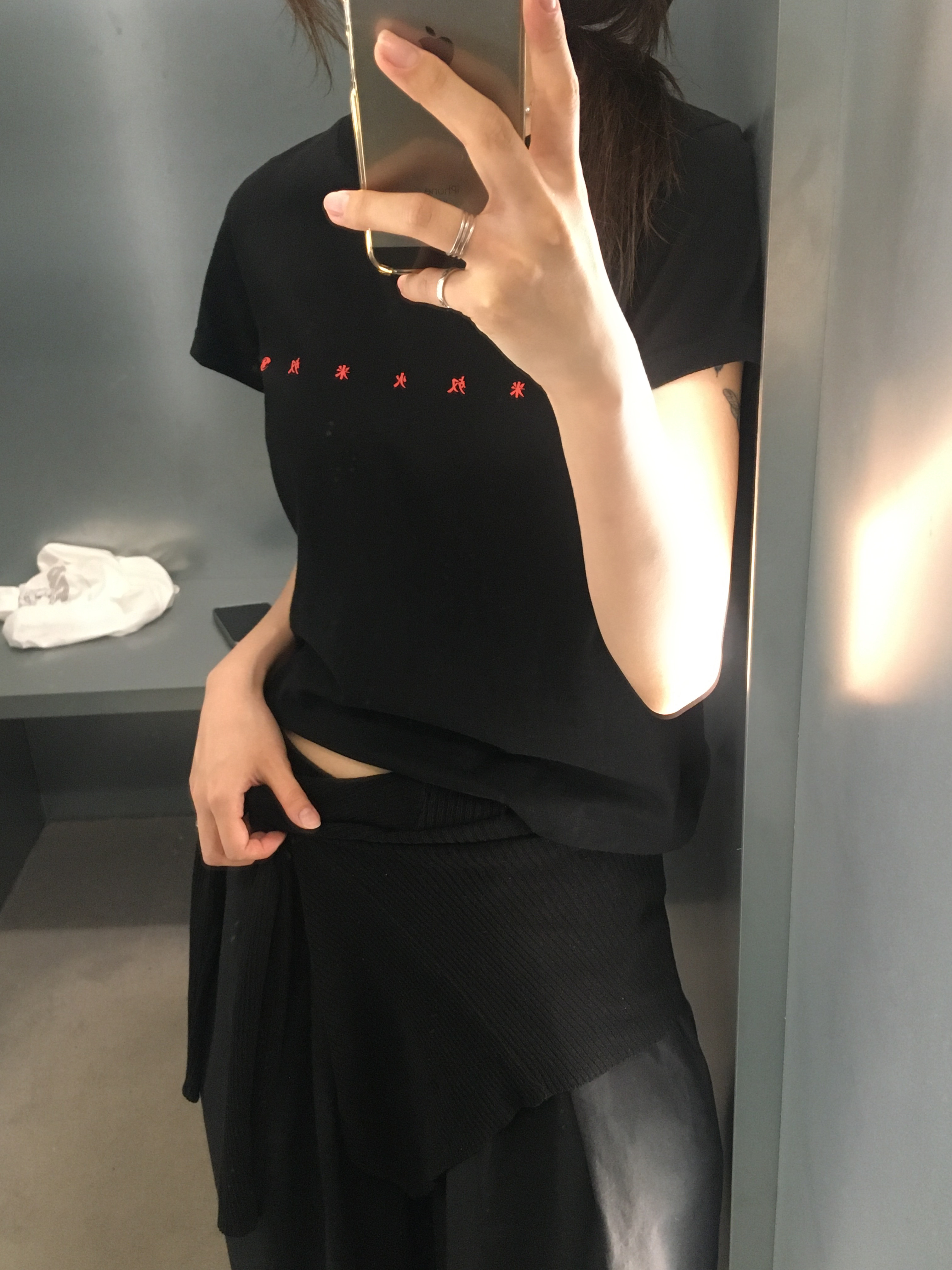 (W) Sansan Gear Chan T-Shirt Black - 25SS, Sansan Gear Chan T-Shirt Black - 25SS 착용 스타일