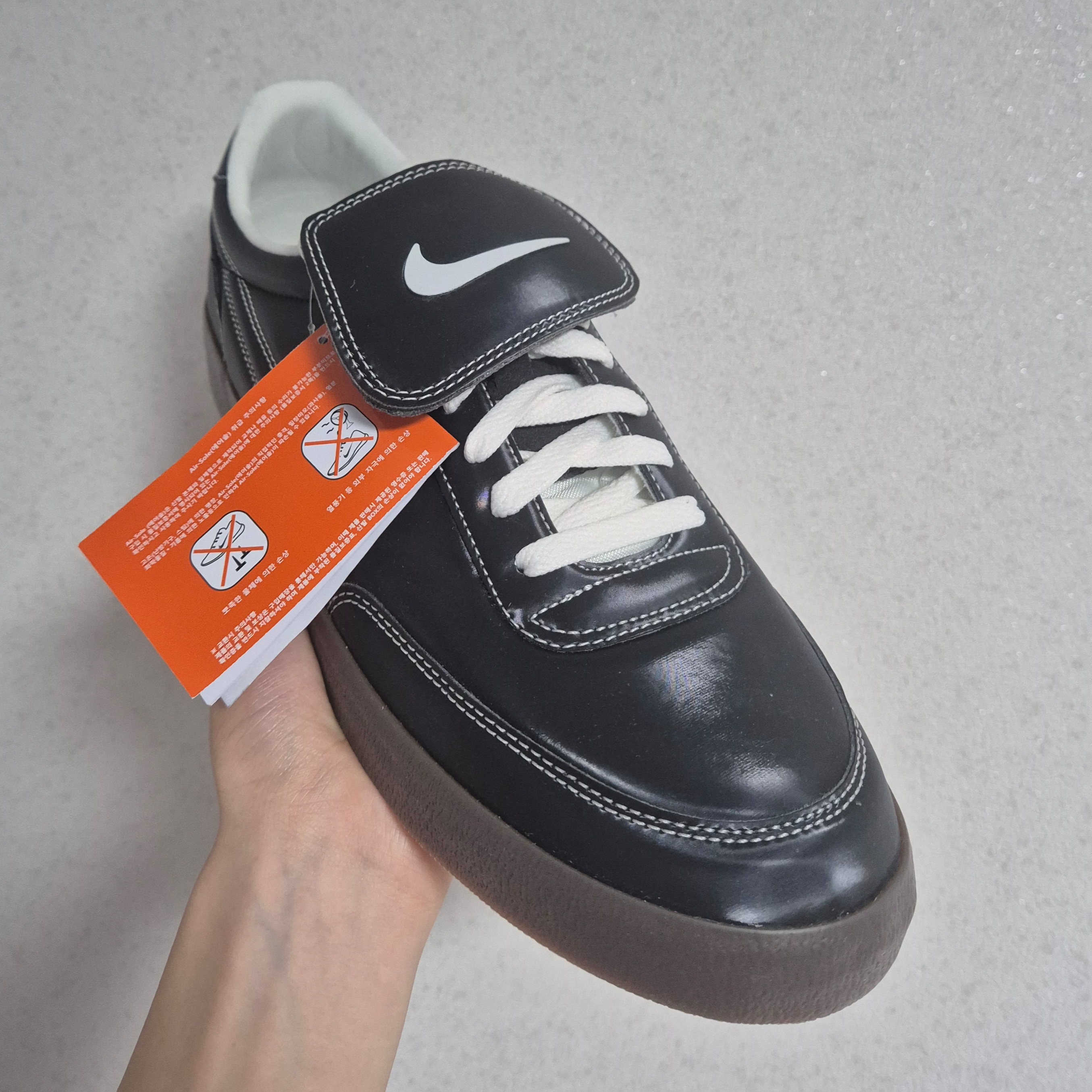 Nike Killshot 2 Black Baroque Brown 착용 스타일 - 2