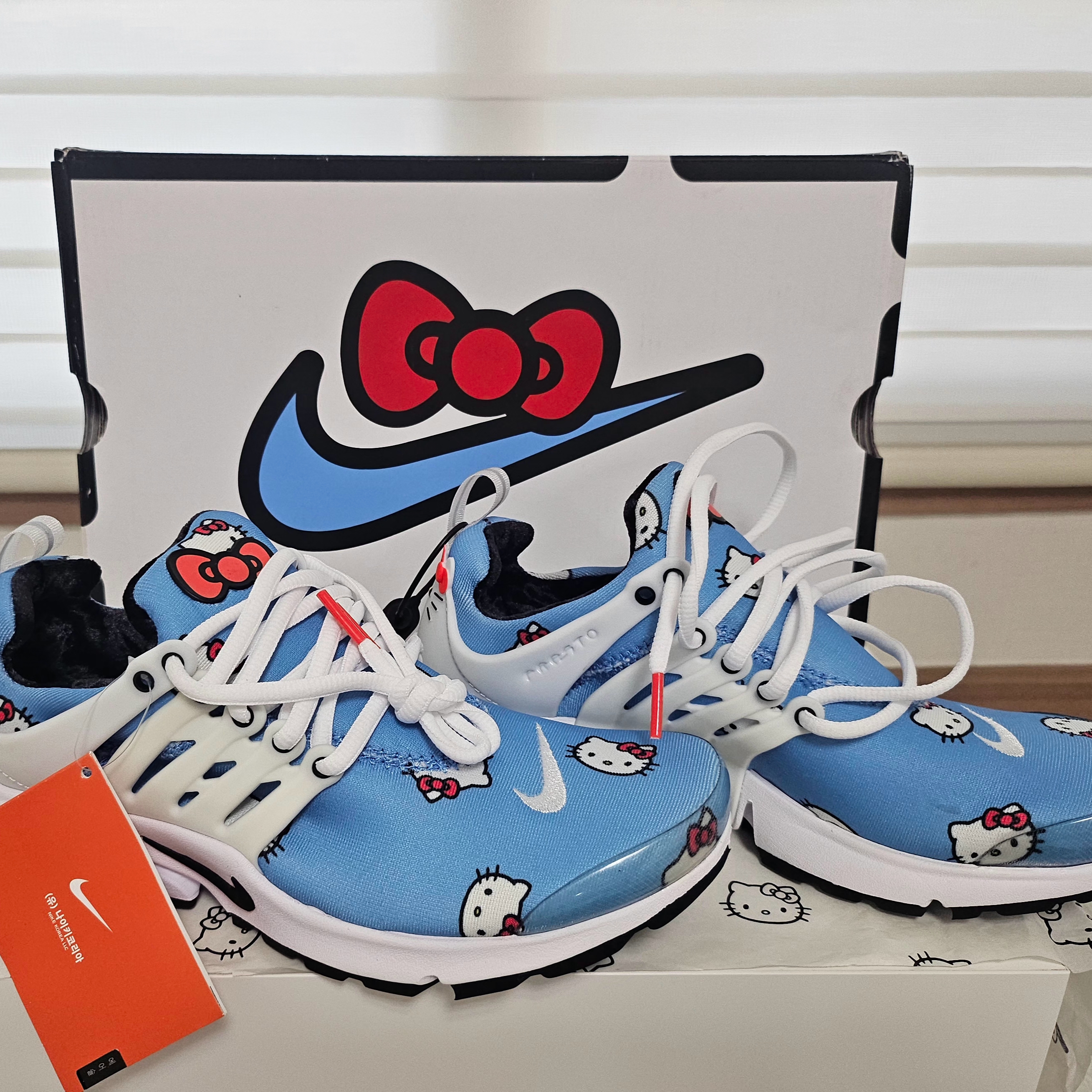 Nike x Hello Kitty Air Presto University Blue 착용 스타일 - 1