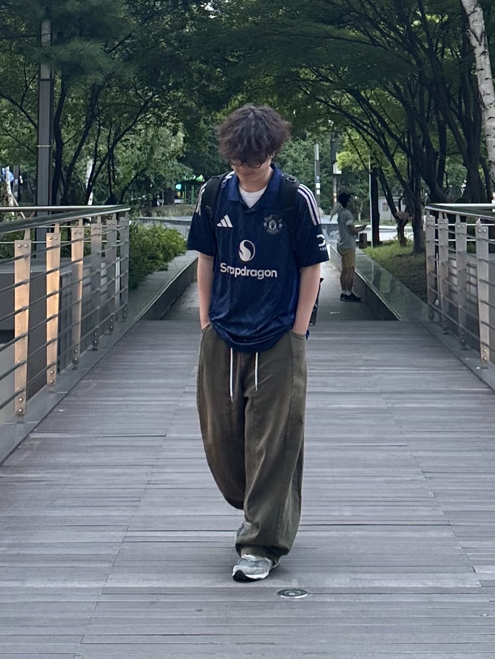 Adidas Manchester United 2024/25 Away Jersey Night Indigo - KR Sizing (Non Marking Ver.), New Balance 993 Made in USA Grey - D Standard 착용 스타일