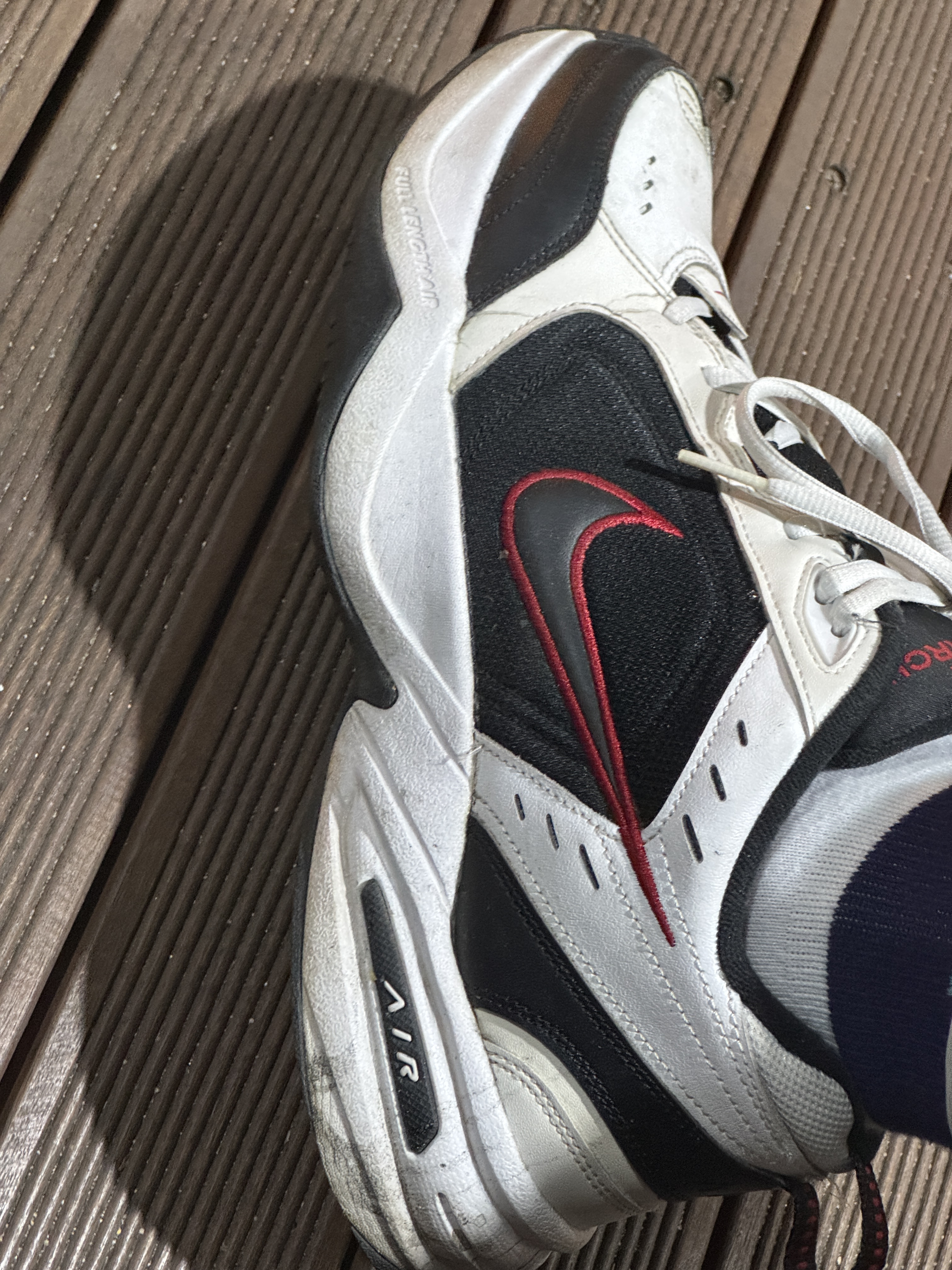 Nike Air Monarch IV White Black 착용 스타일