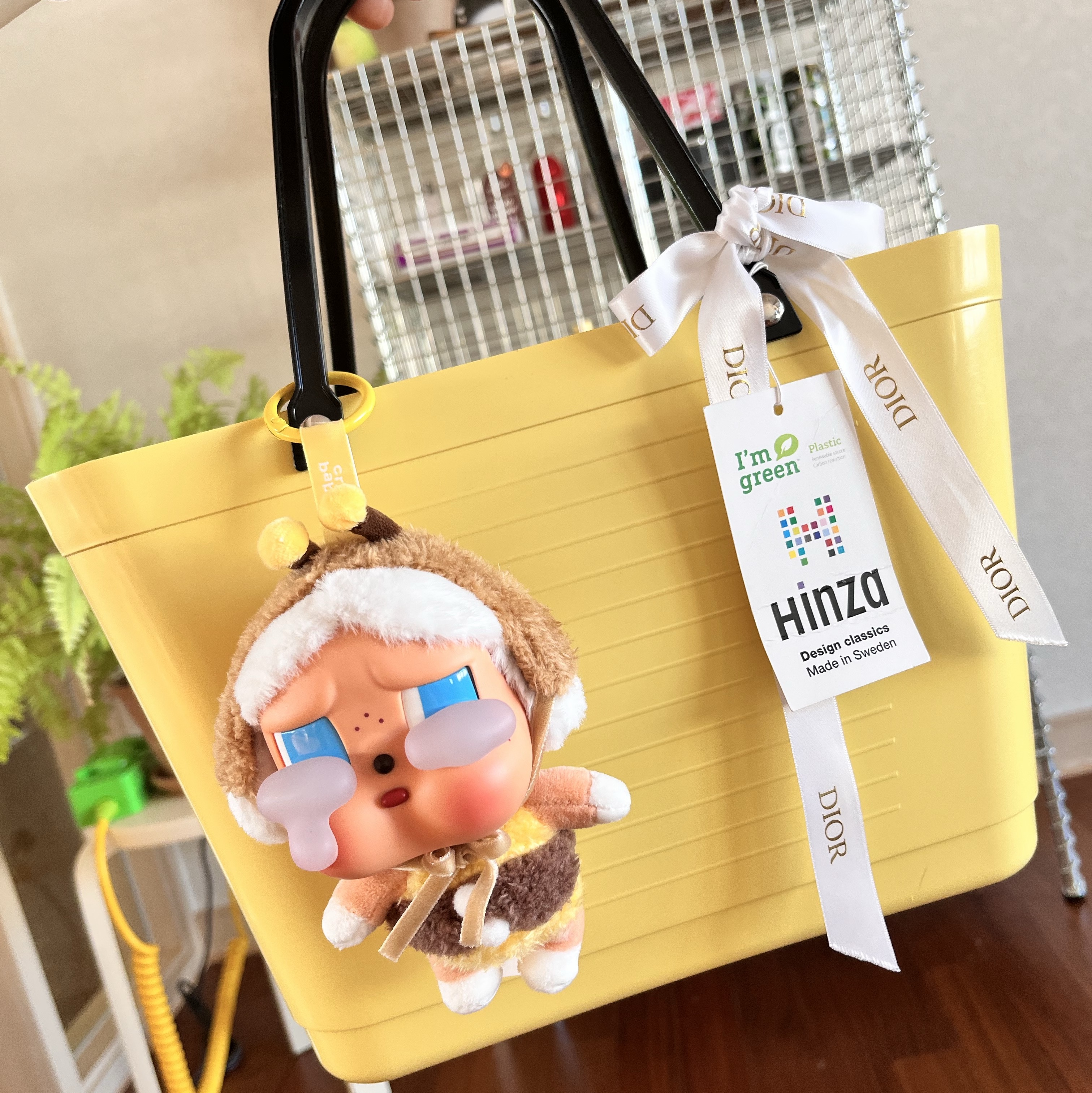 Pop Mart Crybaby Crying Again Series Plush Keyring I'll Bring You A Flower (Opened Case) 착용 스타일 - 1