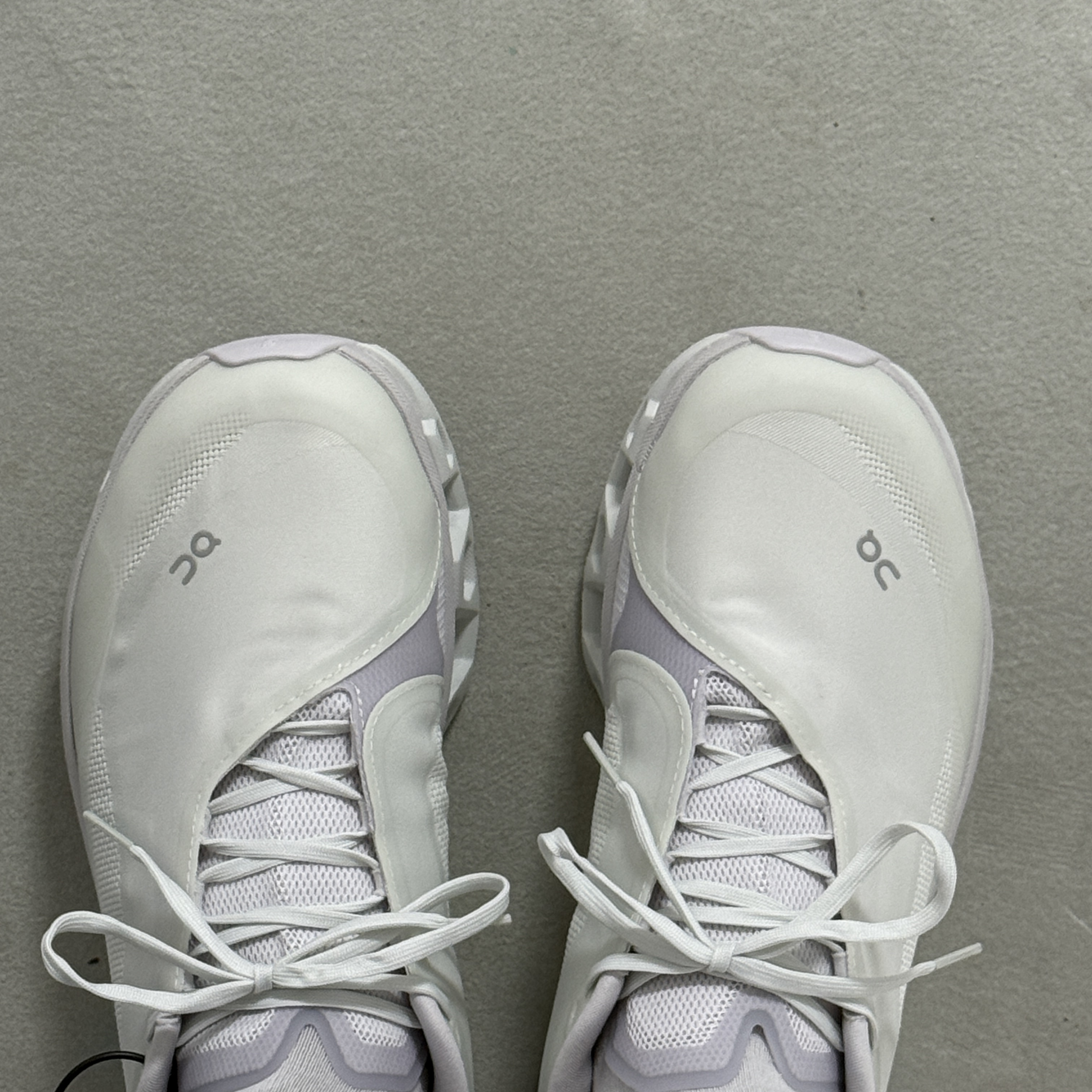 On Running x Post Archive Faction (Paf) Cloudmonster 2 Vapor Frost 착용 스타일 - 2