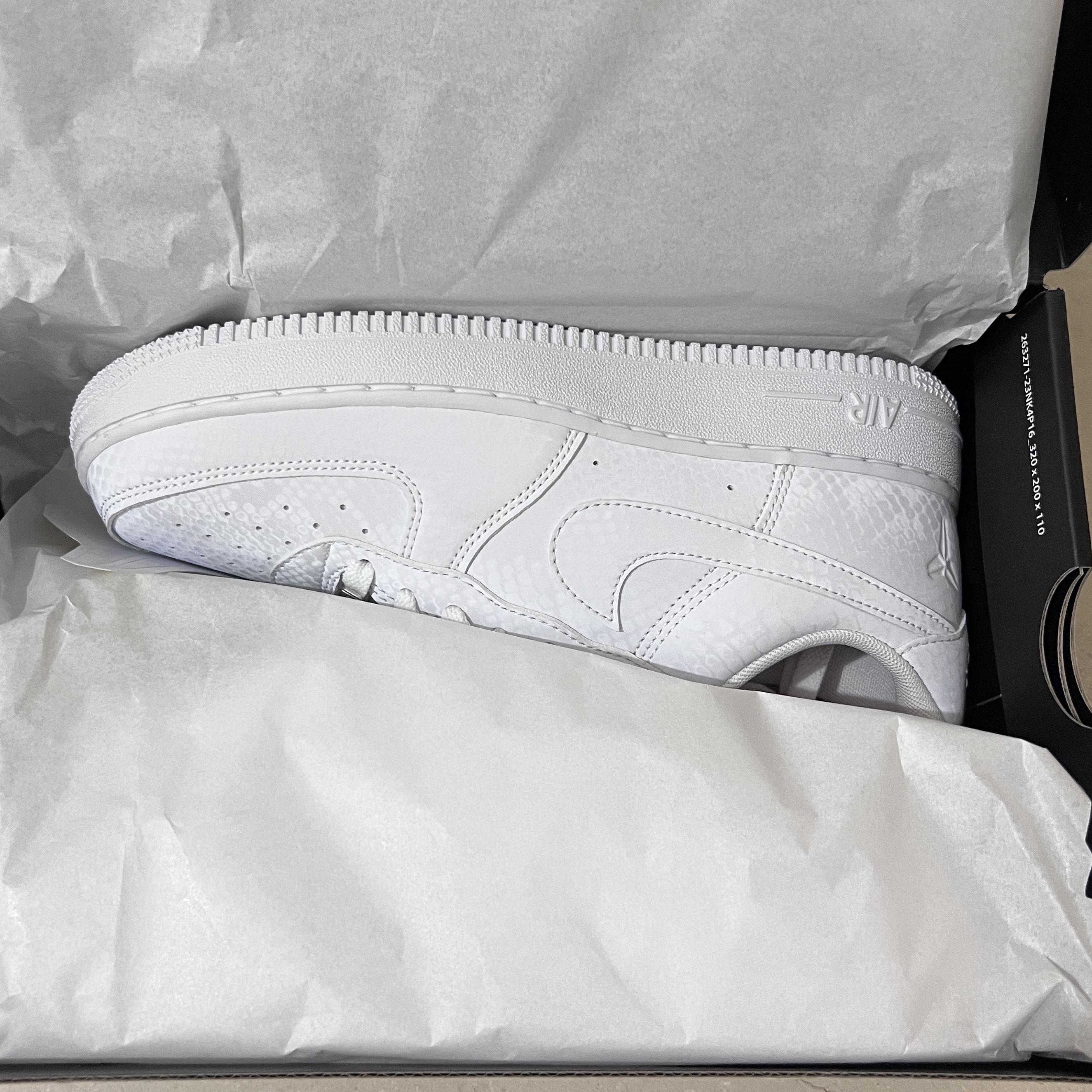 Nike x Kobe Bryant Air Force 1 Low Triple White 착용 스타일
