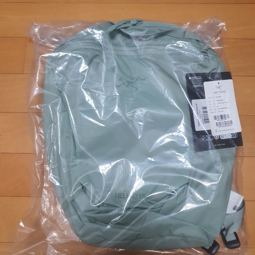 Arc'teryx Heliad 15 Backpack Stone Green 착용 스타일