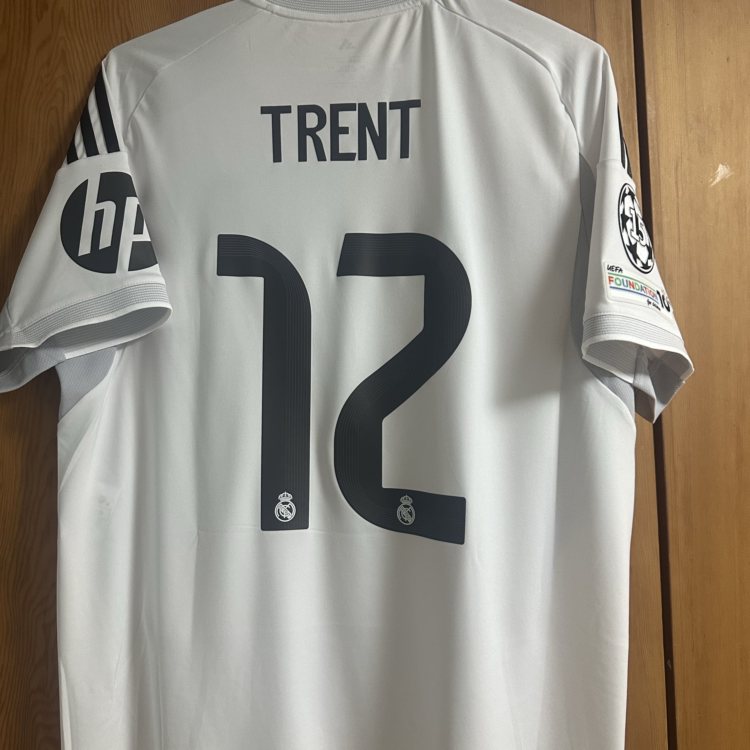 Adidas Real Madrid 2025/26 Home Jersey White - KR Sizing (Non Marking Ver.) 착용 스타일