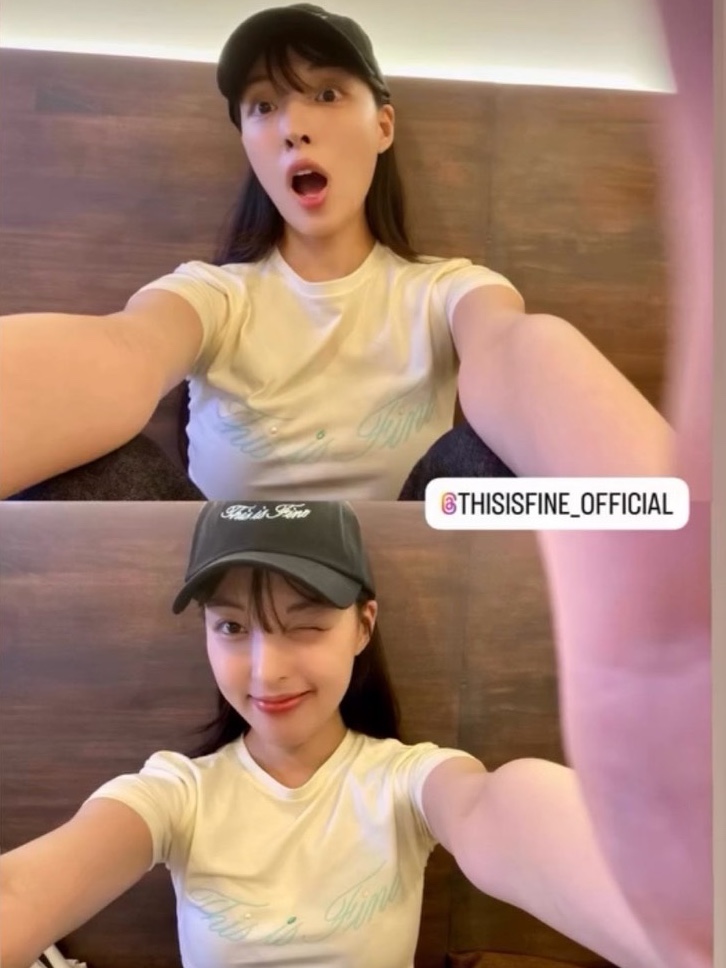 THIS IS FINE Cropped Signature Tee Cream, THIS IS FINE Signature Ball Cap Black 착용 스타일