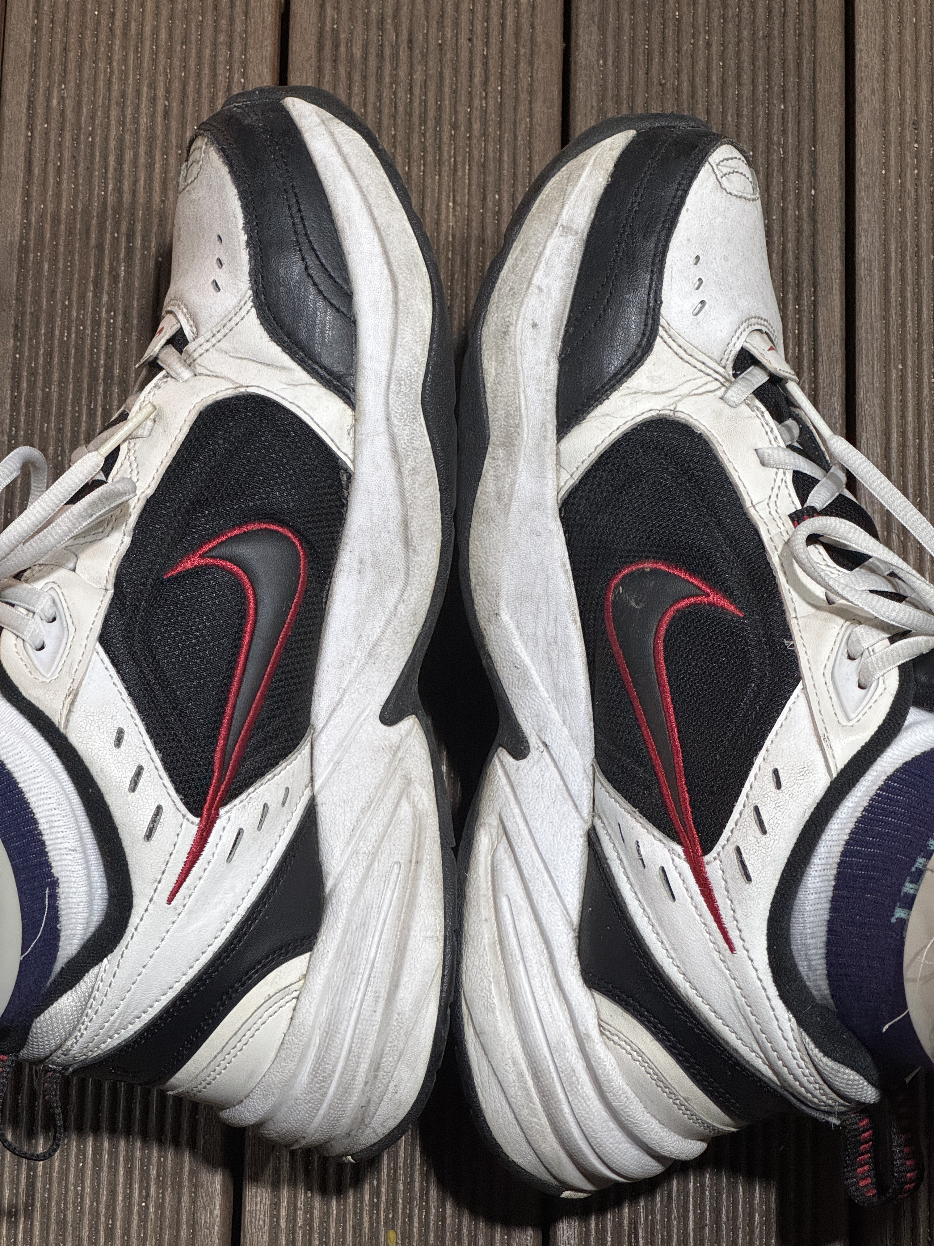 Nike Air Monarch IV White Black 착용 스타일