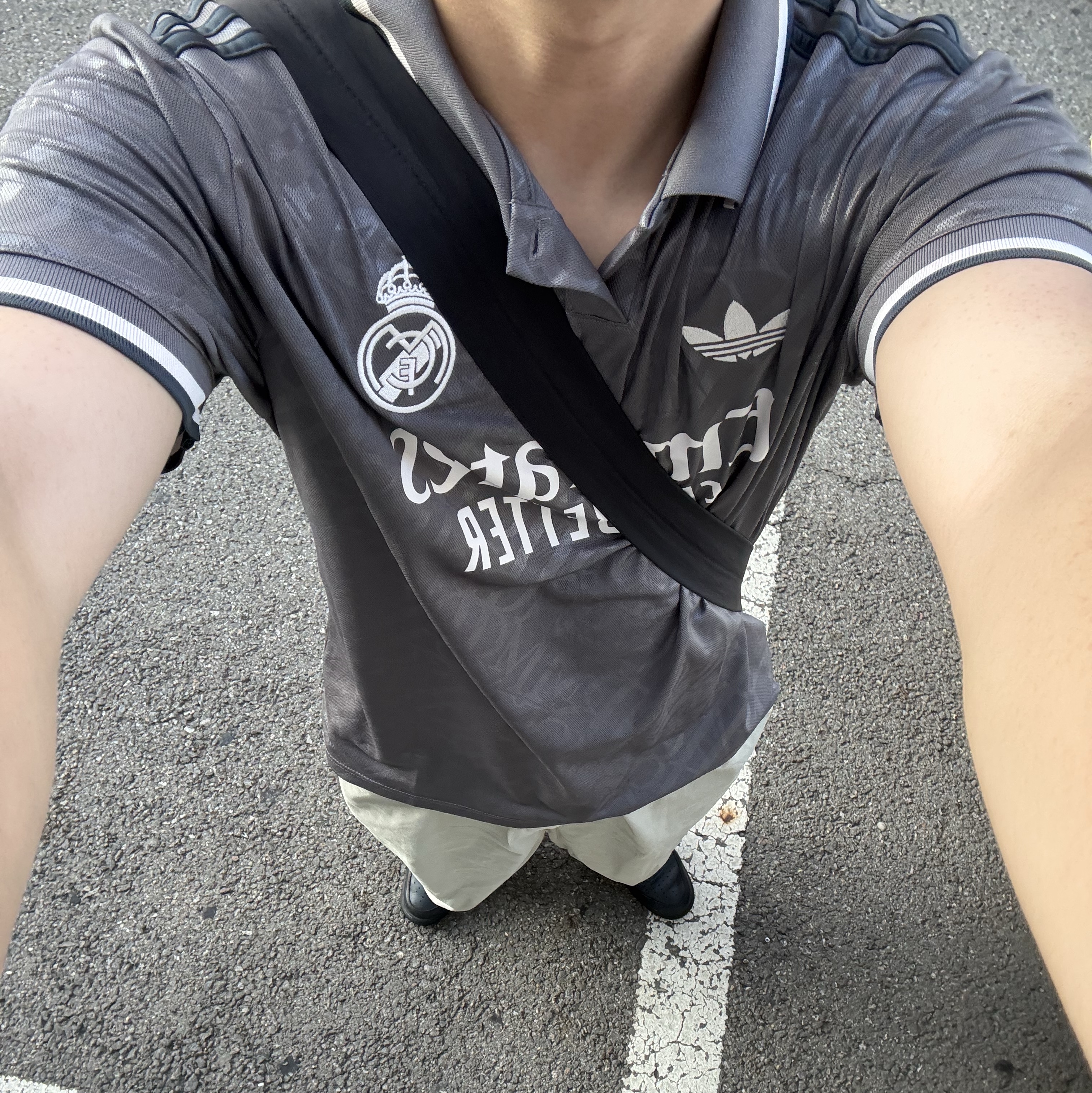 Adidas Real Madrid 2024/25 3rd Jersey Charcoal - KR Sizing (Non Marking Ver.) 착용 스타일