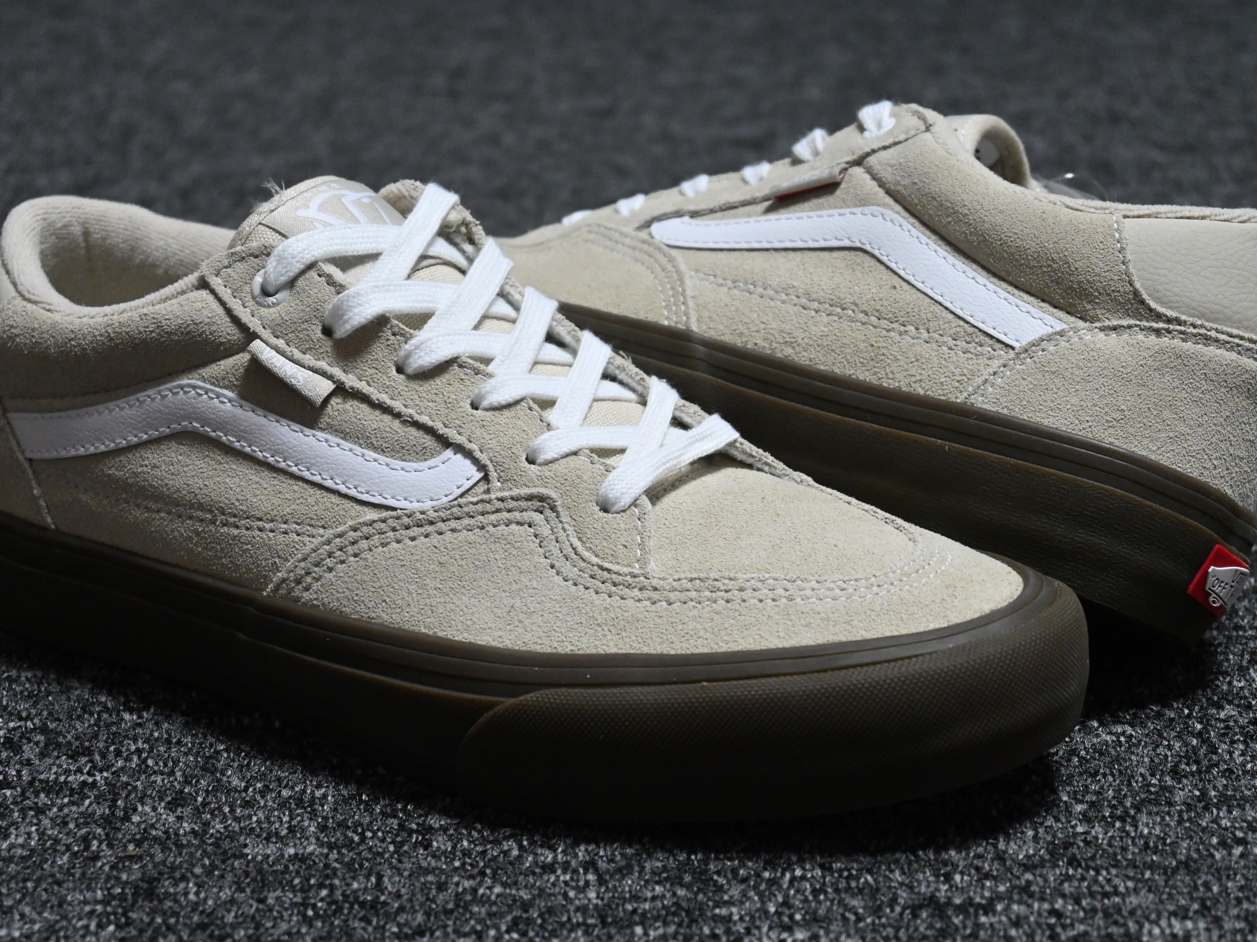 Vans Rowan Pro Oatmeal Gum 착용 스타일