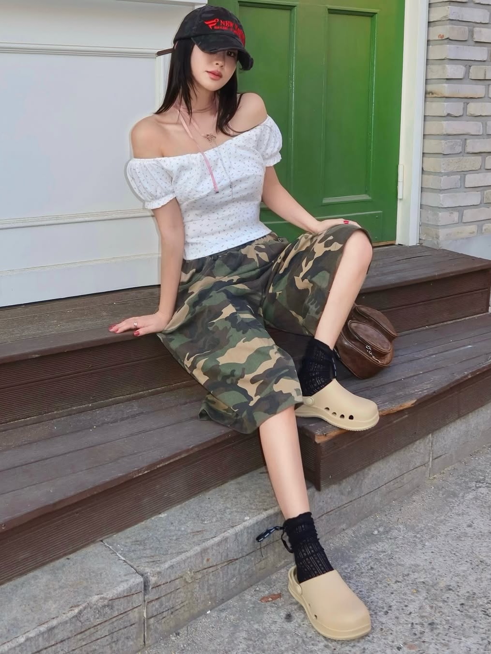 SLOW RECORD HOUSE Carpenter Bermuda Wide Camo Pants Vintage Green 착용 스타일 - 2