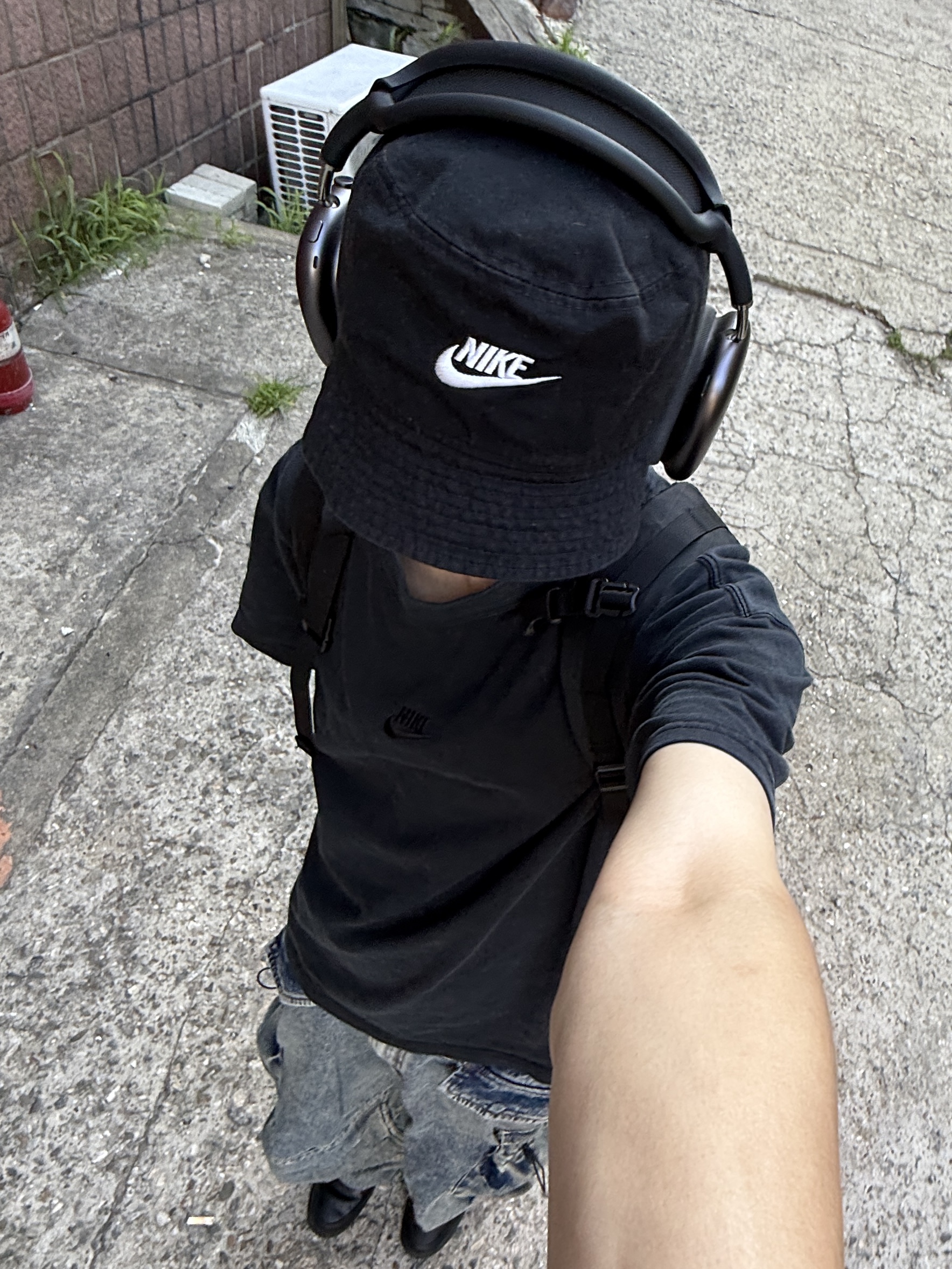 Nike x Supreme Air Force 1 Low Black, Nike NSW Premium Essential T-Shirt Black - Asia 착용 스타일 - 10