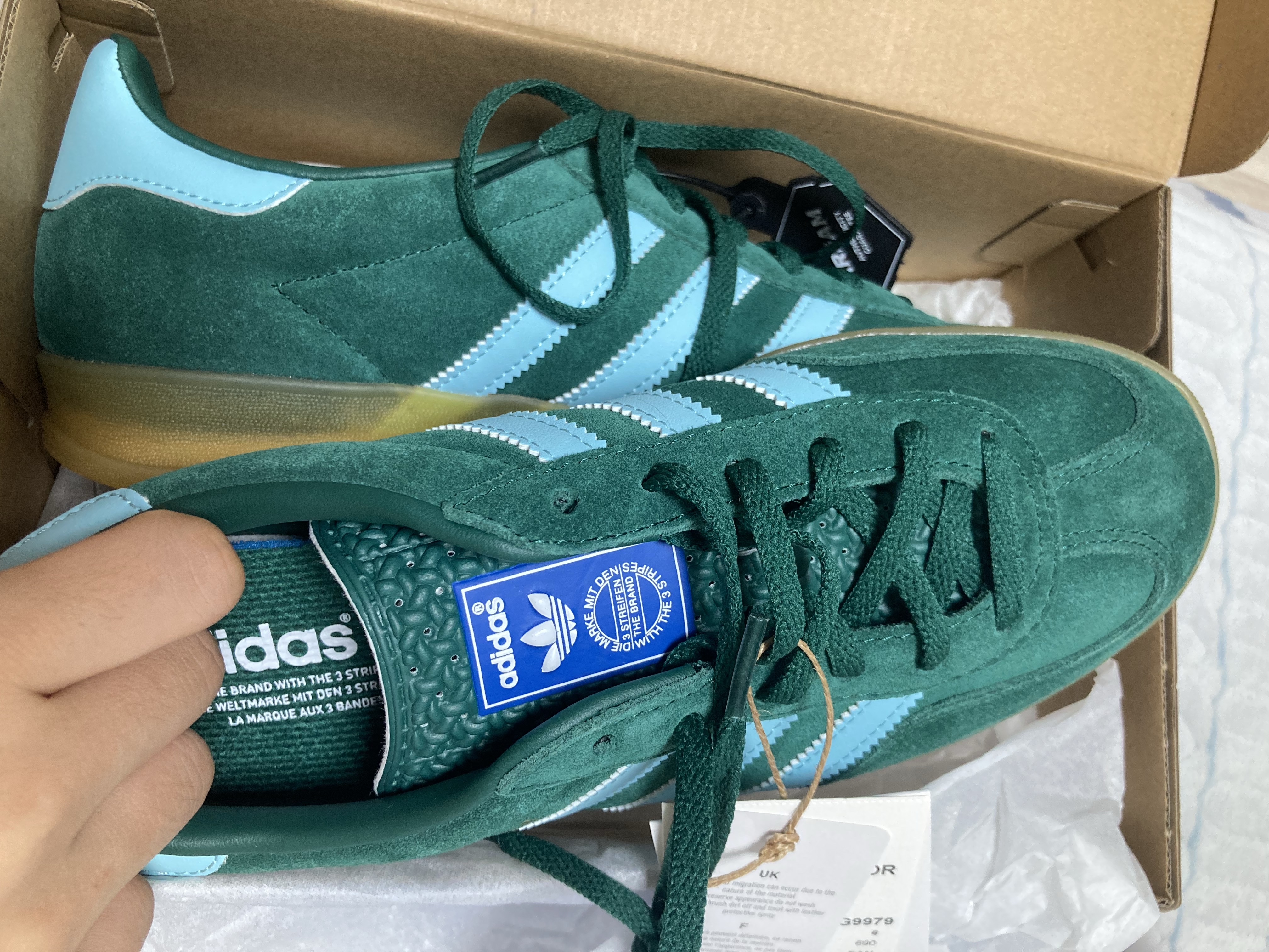 Adidas Gazelle Indoor Collegiate Green Hazy Sky 착용 스타일