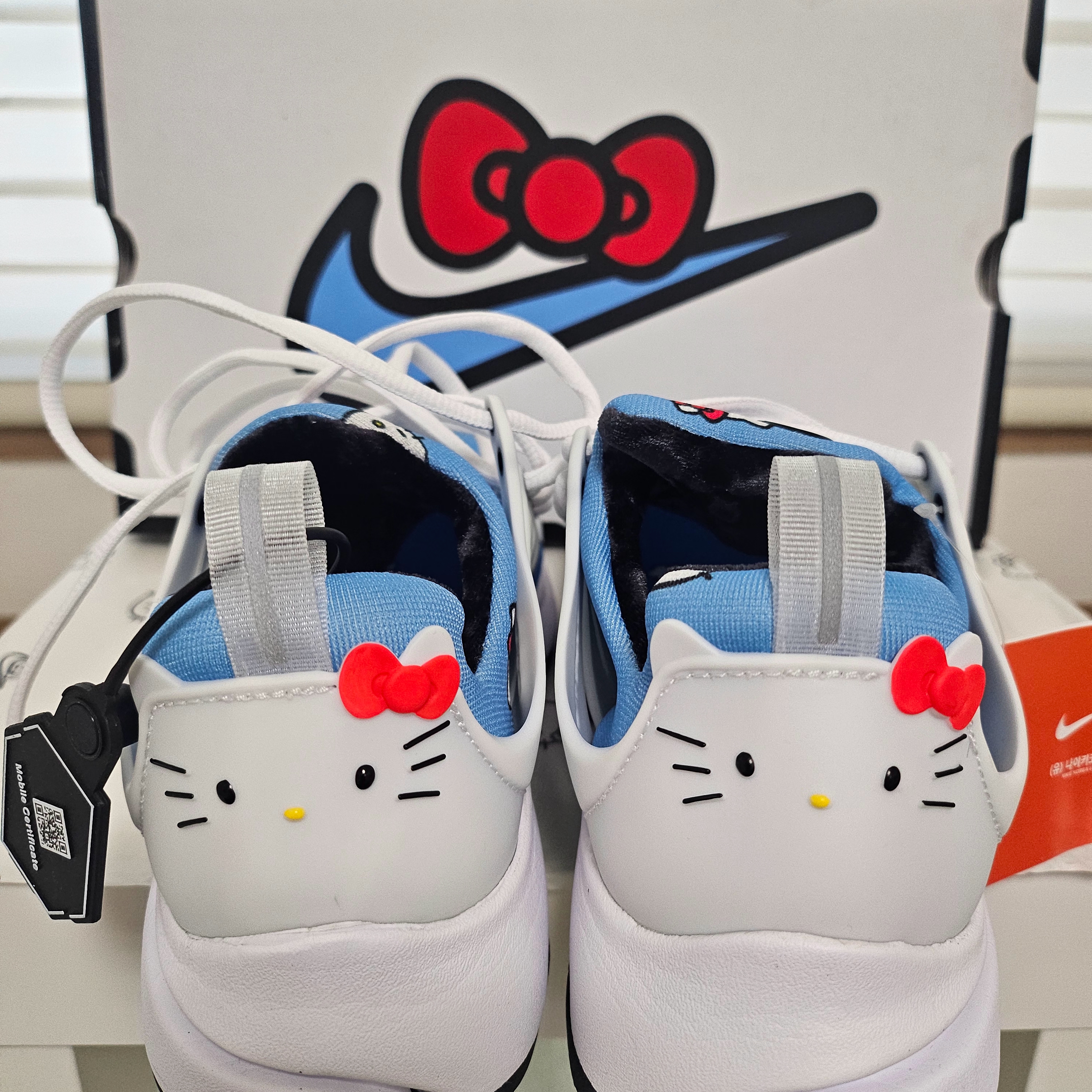 Nike x Hello Kitty Air Presto University Blue 착용 스타일 - 3