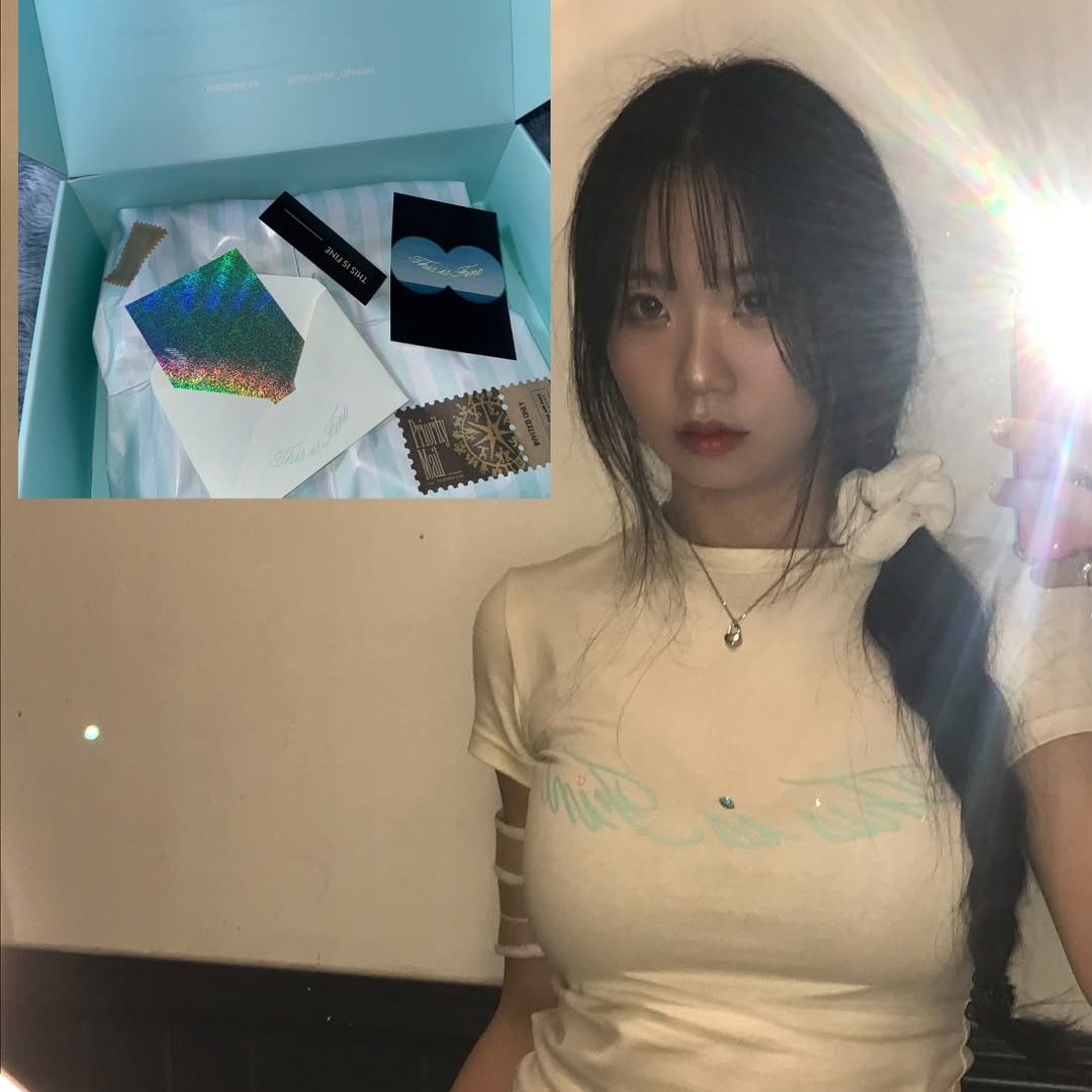 THIS IS FINE Cropped Signature Tee Cream, THIS IS FINE Ribbed Sleeveless Top Black 착용 스타일 - 3