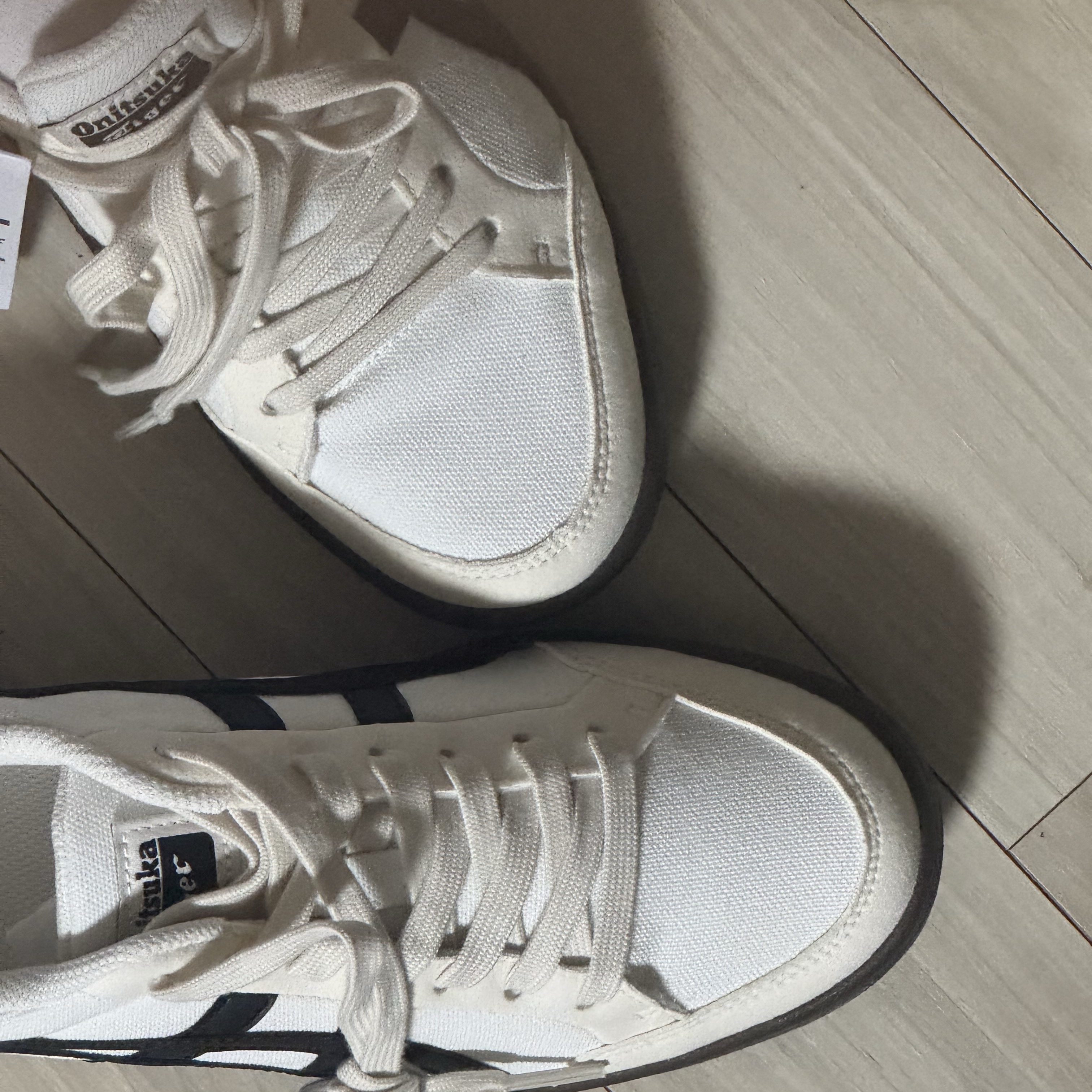 Onitsuka Tiger Advanti Cream White Black 착용 스타일