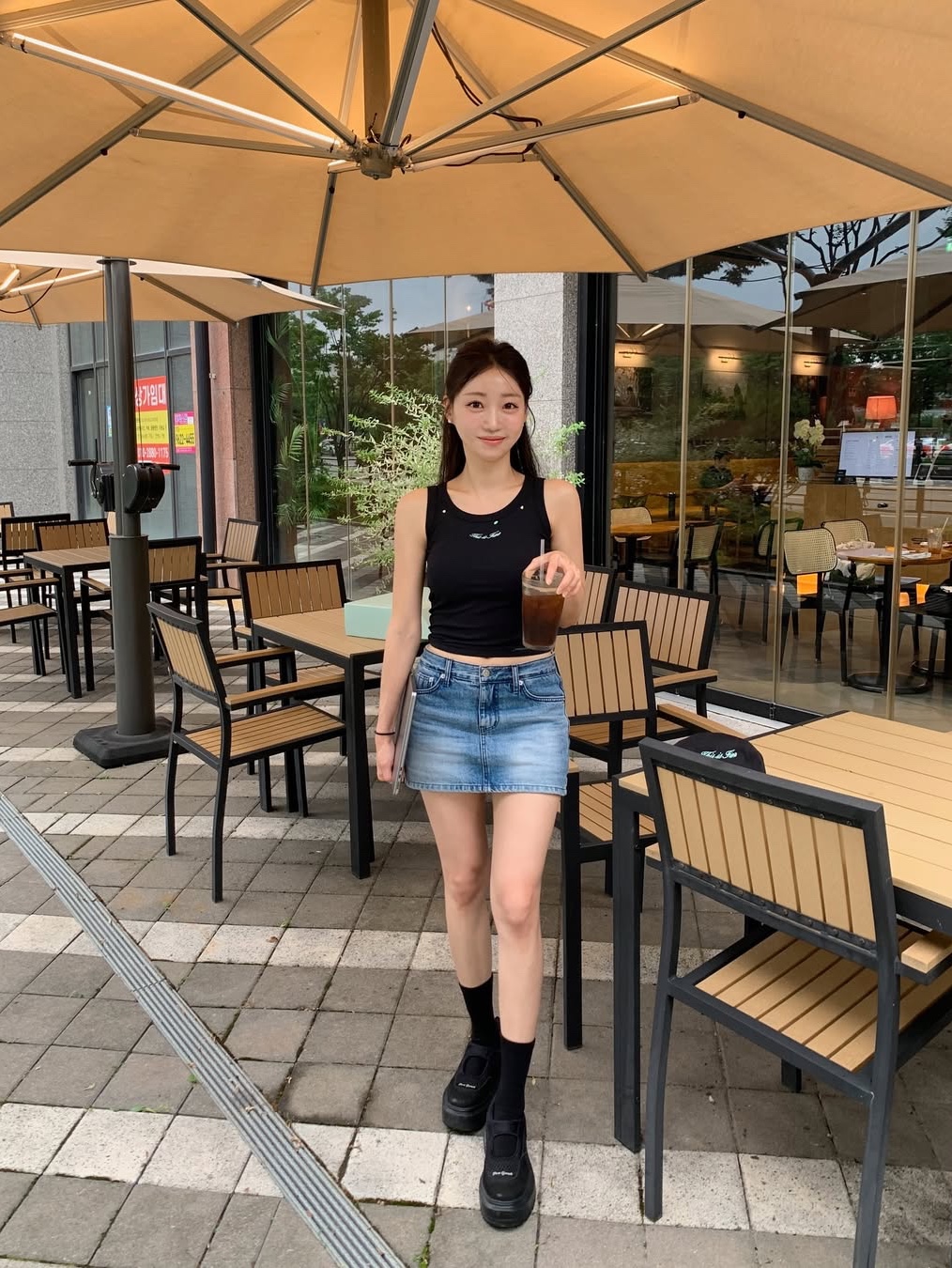 THIS IS FINE Ribbed Sleeveless Top Black, THIS IS FINE Signature Ball Cap Black 착용 스타일 - 6