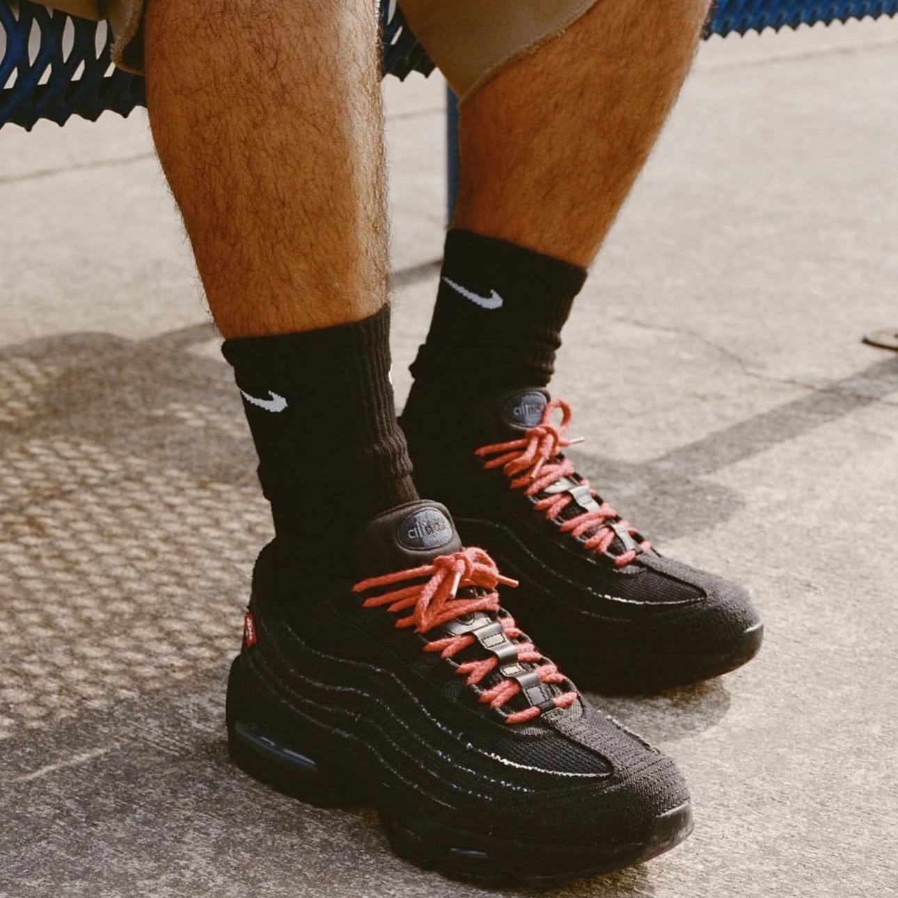Nike x Levi's Air Max 95 Black 착용 스타일 - 1