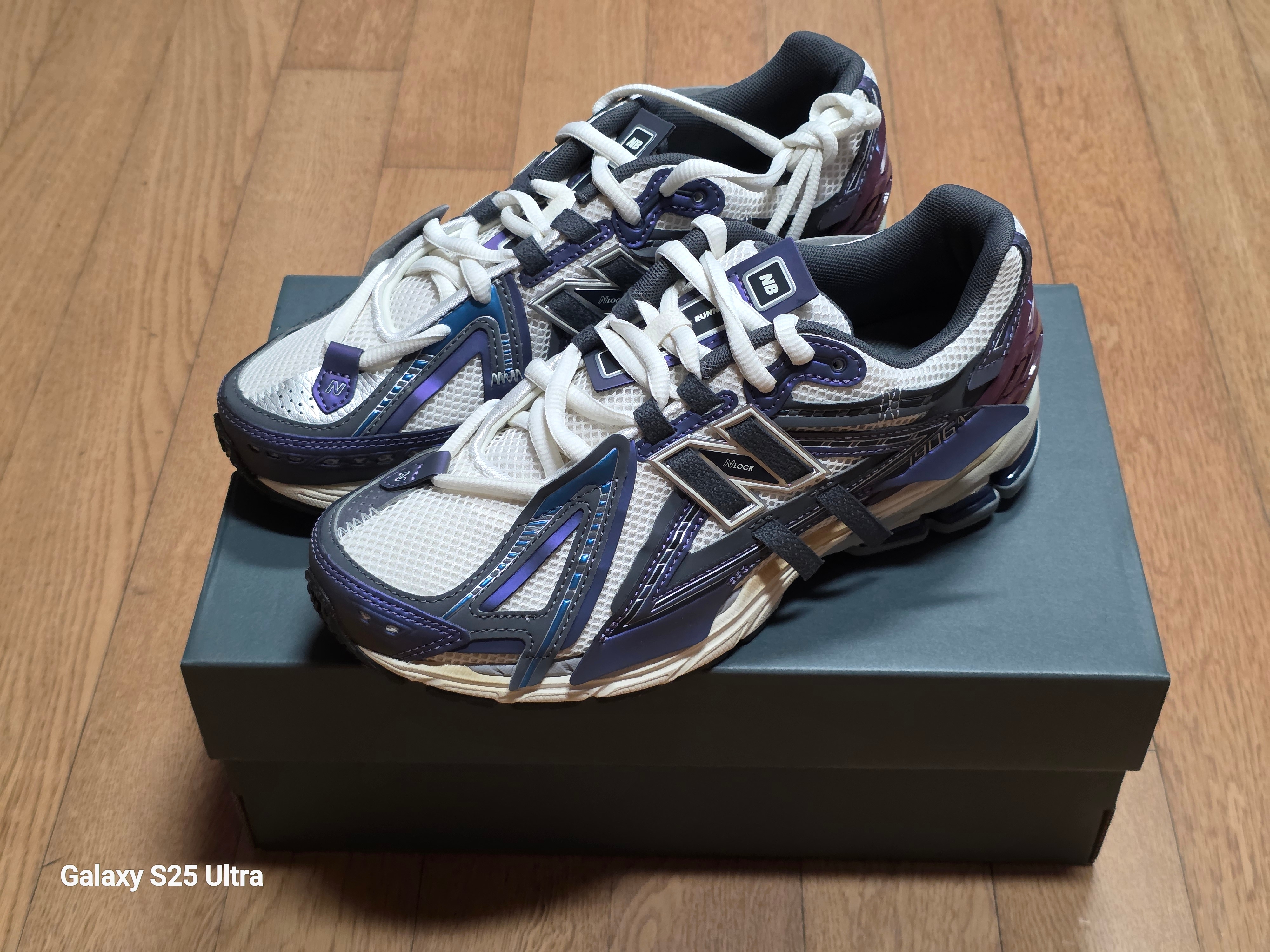New Balance 1906A Inkwell Sea Salt 착용 스타일 - 3