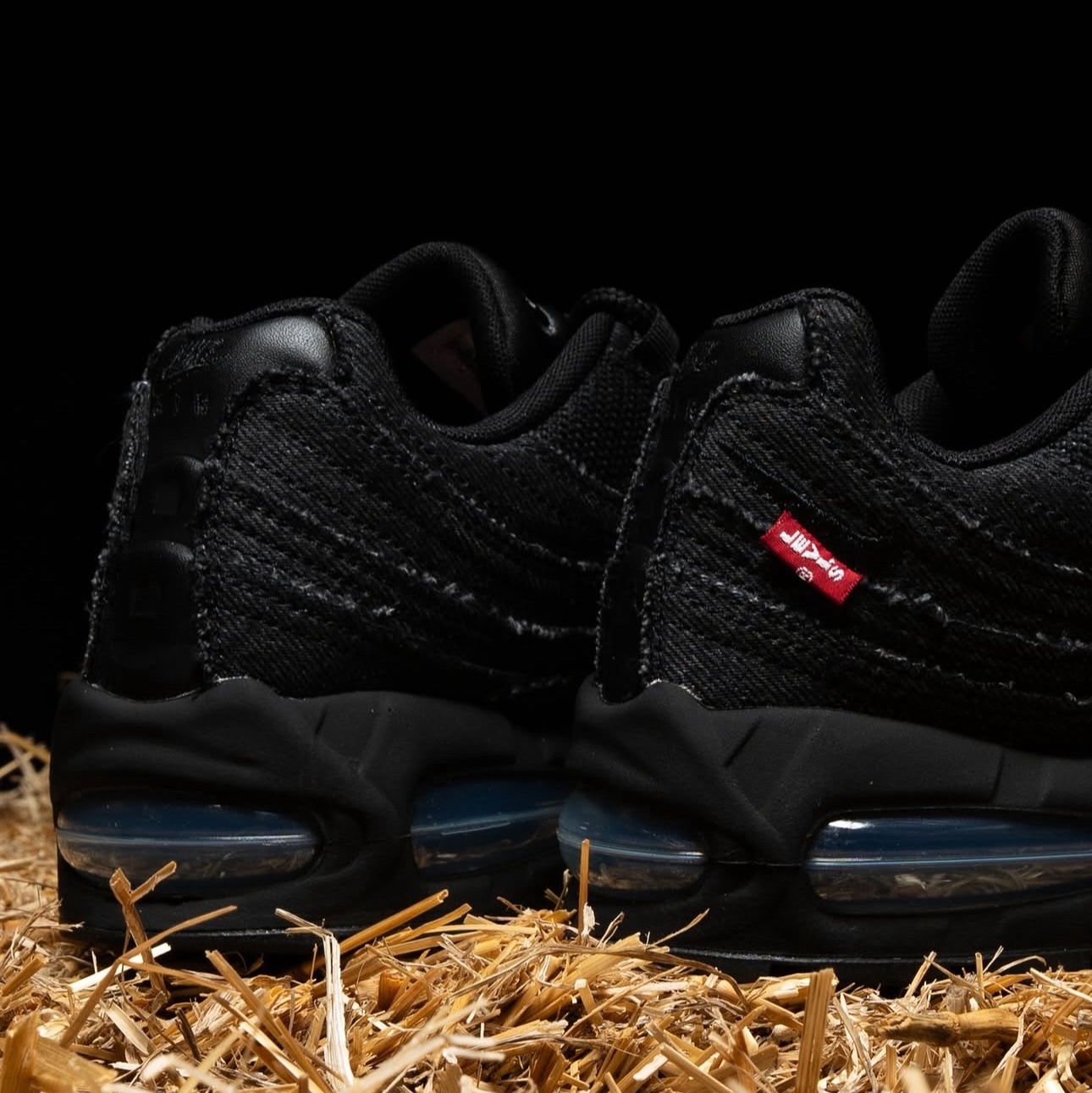 Nike x Levi's Air Max 95 Black 착용 스타일 - 8