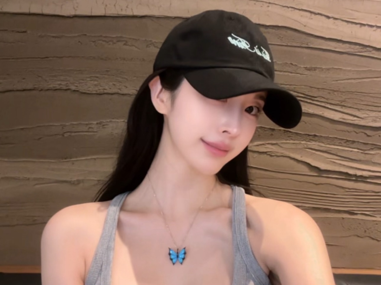 THIS IS FINE Signature Ball Cap Black 착용 스타일 - 1
