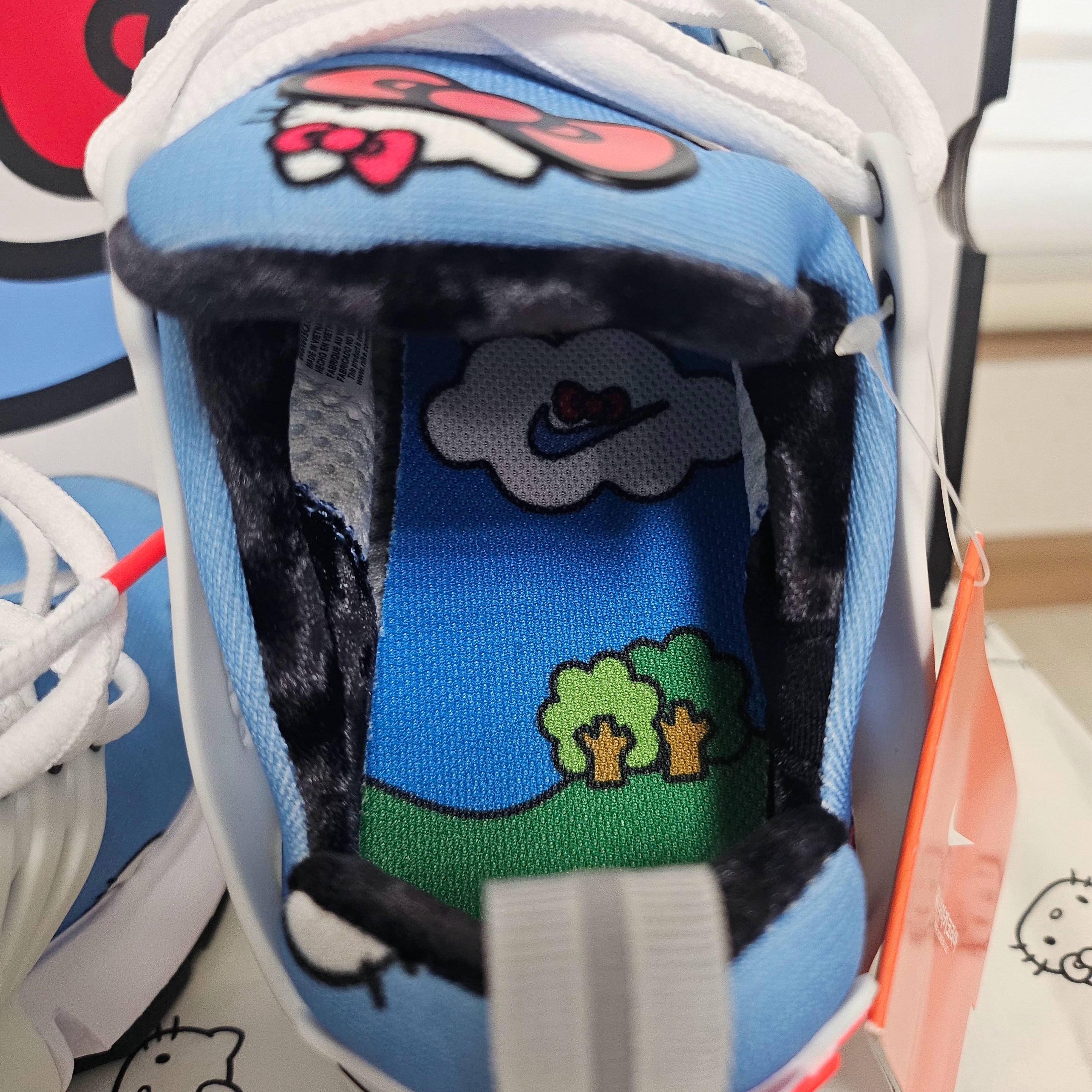 Nike x Hello Kitty Air Presto University Blue 착용 스타일 - 4