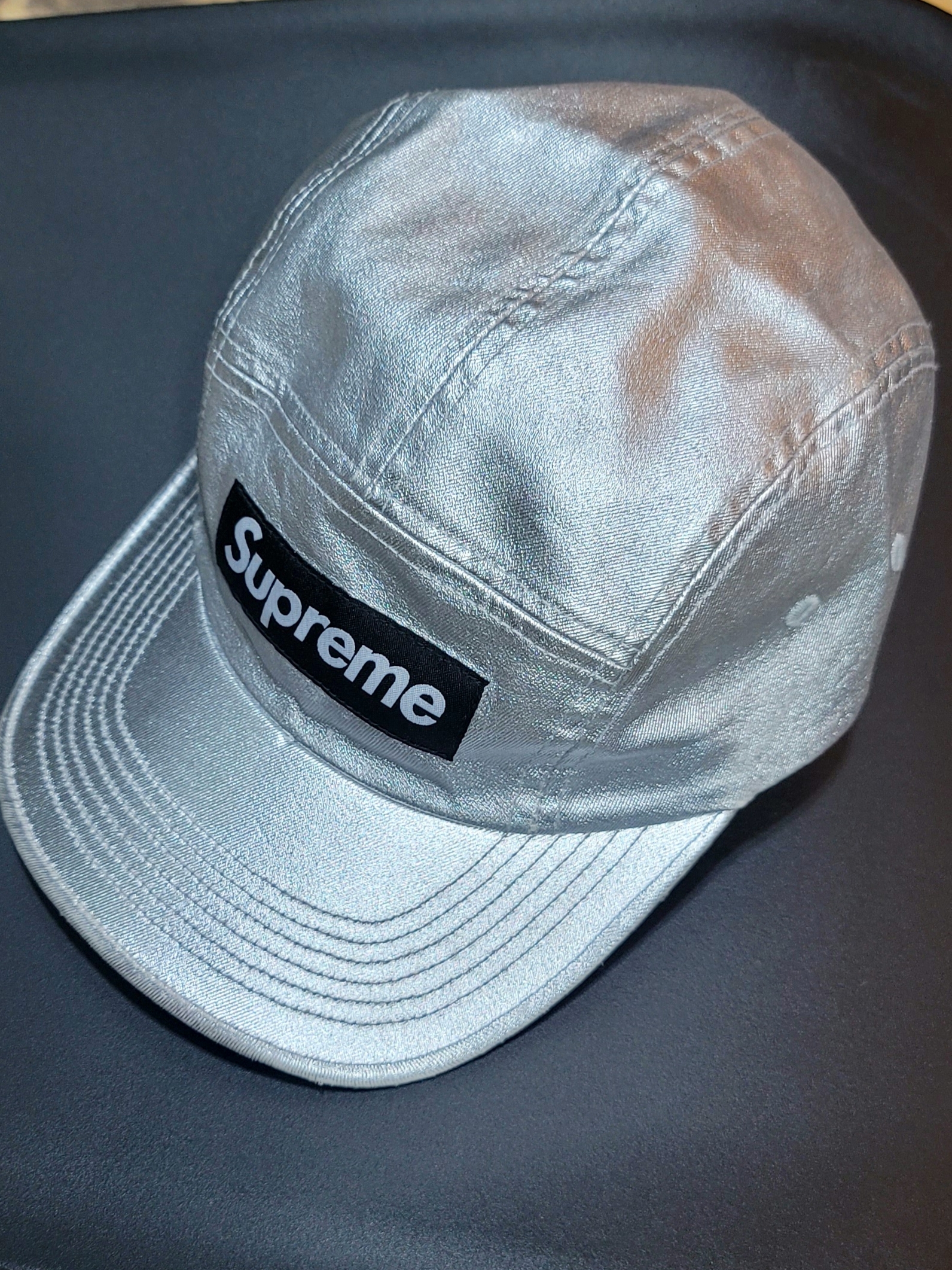 Supreme Washed Chino Twill Camp Cap Silver - 25SS 착용 스타일