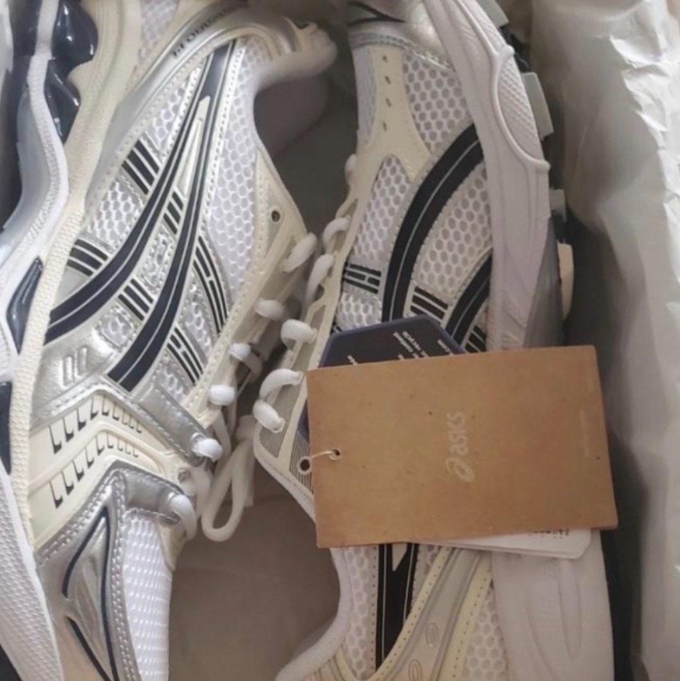 (W) Asics Gel-Kayano 14 White Midnight 착용 스타일