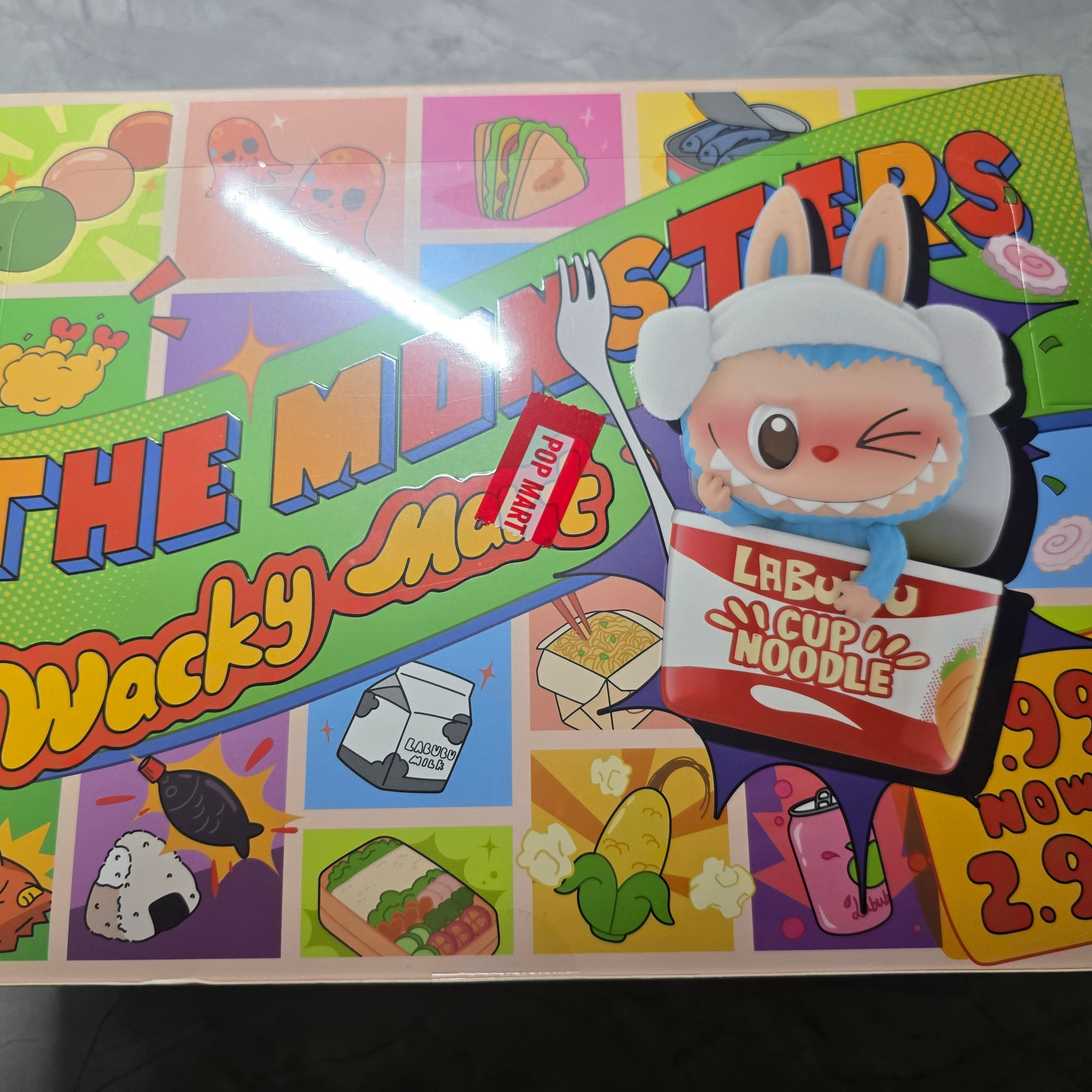 Pop Mart Labubu The Monsters Wacky Mart Series Figures (12 Blind Boxes) 착용 스타일 - 2