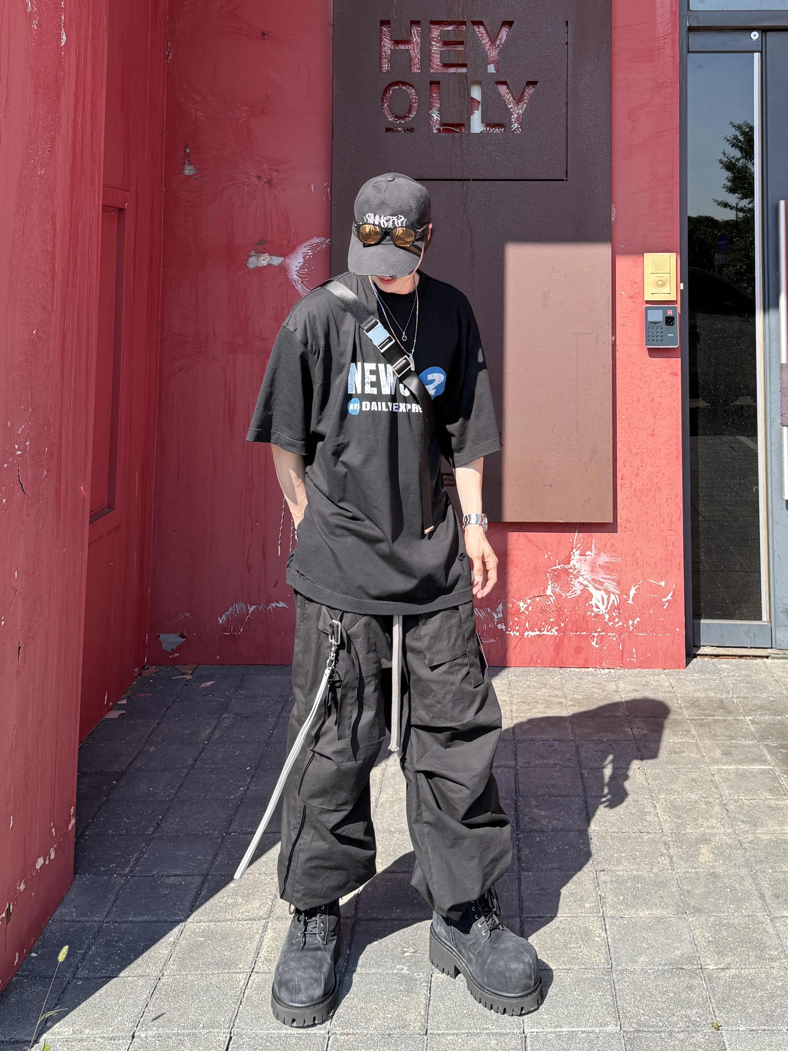 Nonnod Puckering News T-shirt Vintage black, Civision by CSC Sinners Cap 착용 스타일 - 5