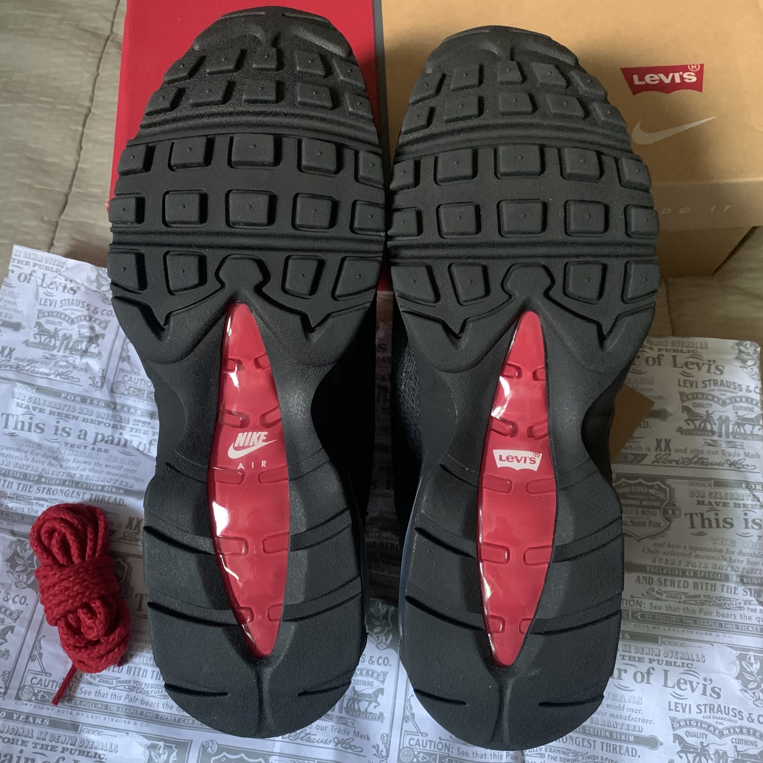 Nike x Levi's Air Max 95 Black 착용 스타일 - 4