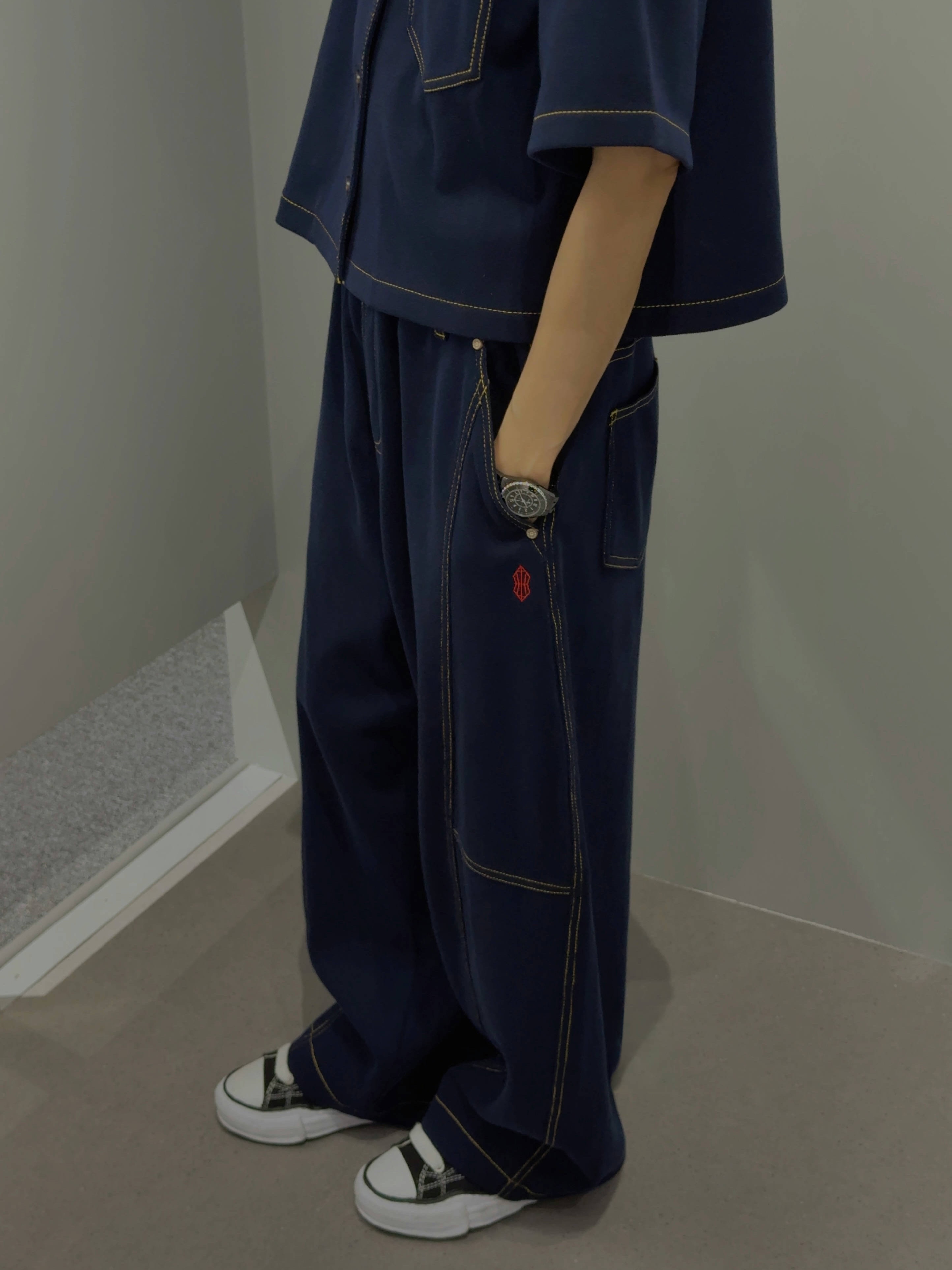 Chanel J12 Watch 33mm Quartz Black, Maison Mihara Yasuhiro Peterson OG Sole Canvas Low Sneakers Black 착용 스타일 - 5