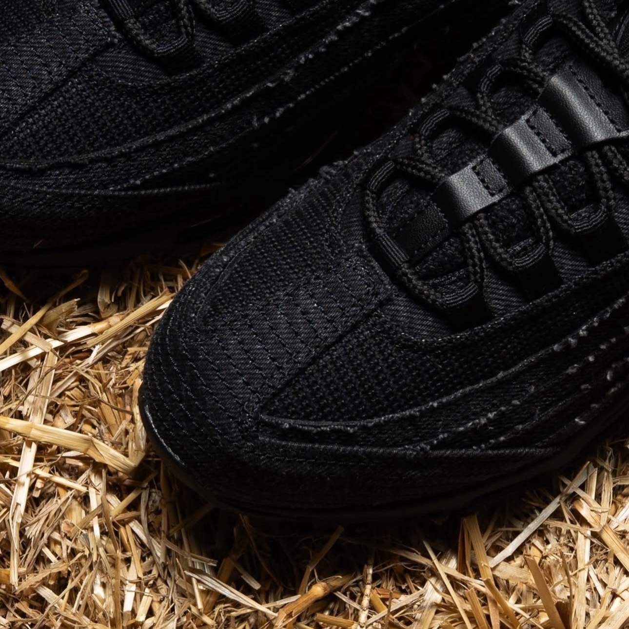 Nike x Levi's Air Max 95 Black 착용 스타일 - 6