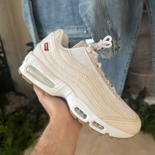 Nike x Levi's Air Max 95 White and Ecru 착용 스타일