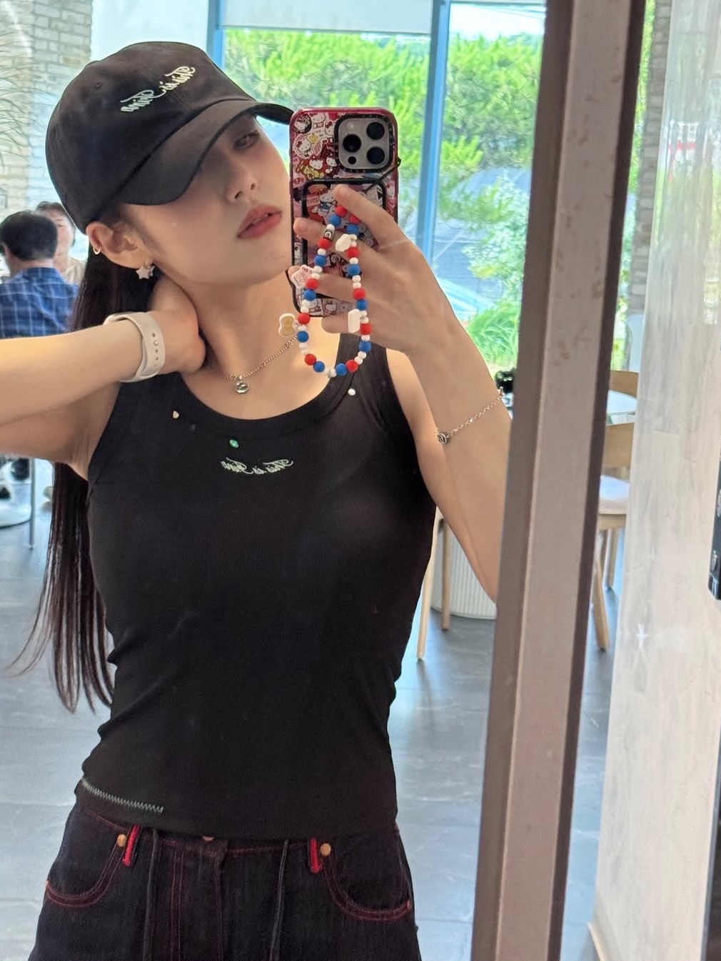 THIS IS FINE Ribbed Sleeveless Top Black, THIS IS FINE Signature Ball Cap Black 착용 스타일 - 2