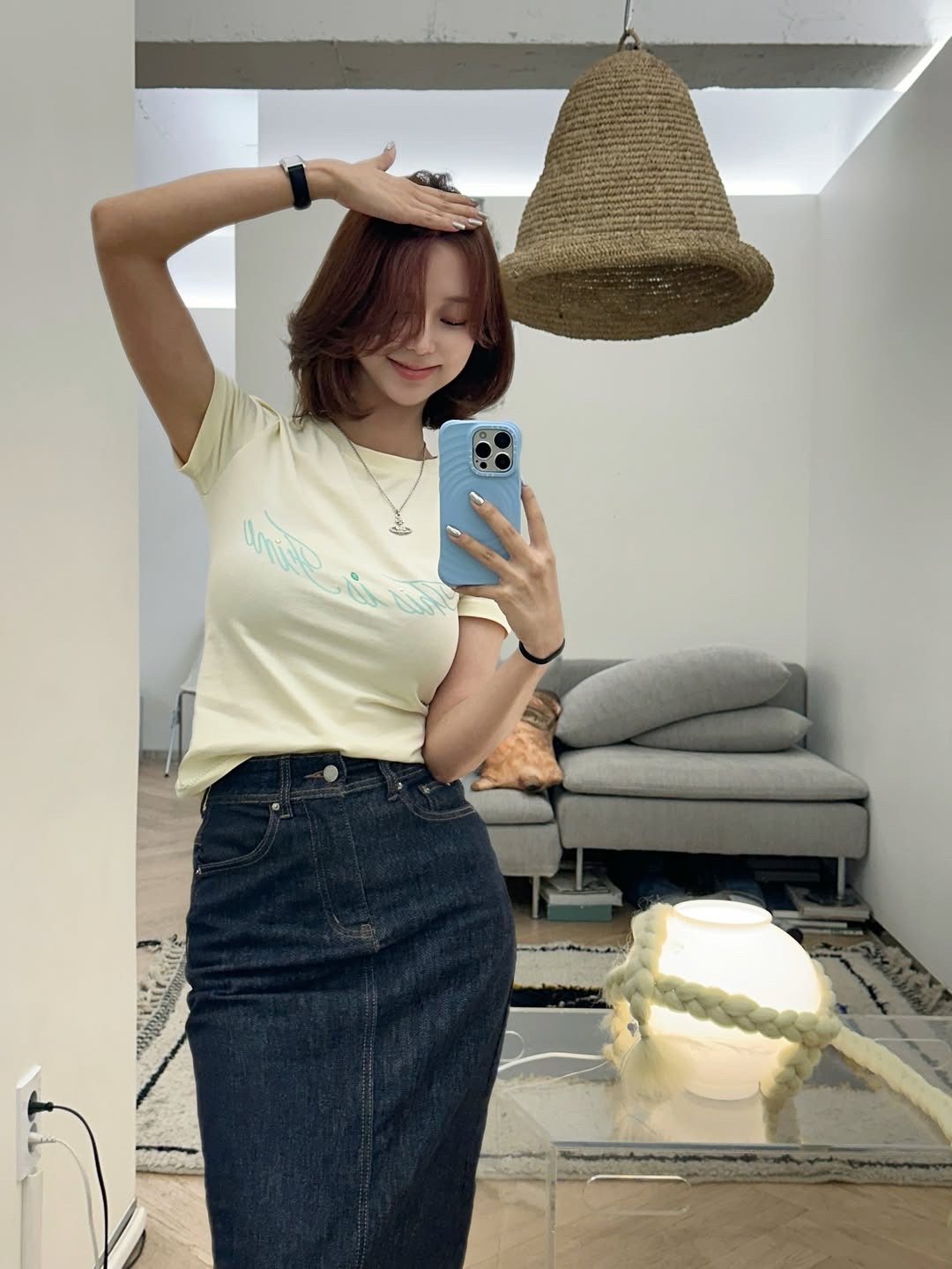 THIS IS FINE Ribbed Sleeveless Top Black, THIS IS FINE Cropped Signature Tee Cream 착용 스타일 - 2