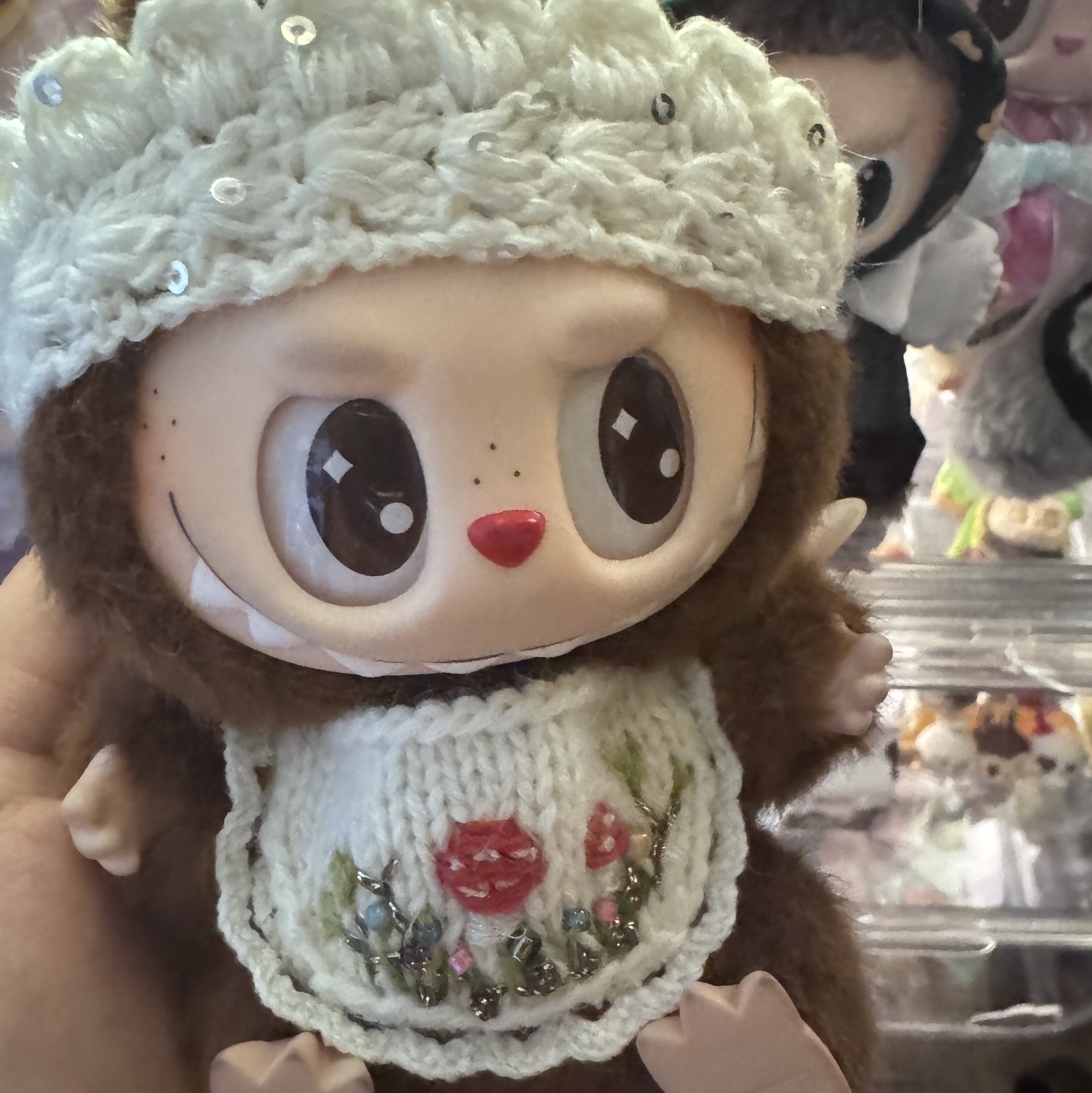 Pop Mart Labubu Let's Play Together Doll Series Duoduo Keyring (Opened Case) 착용 스타일