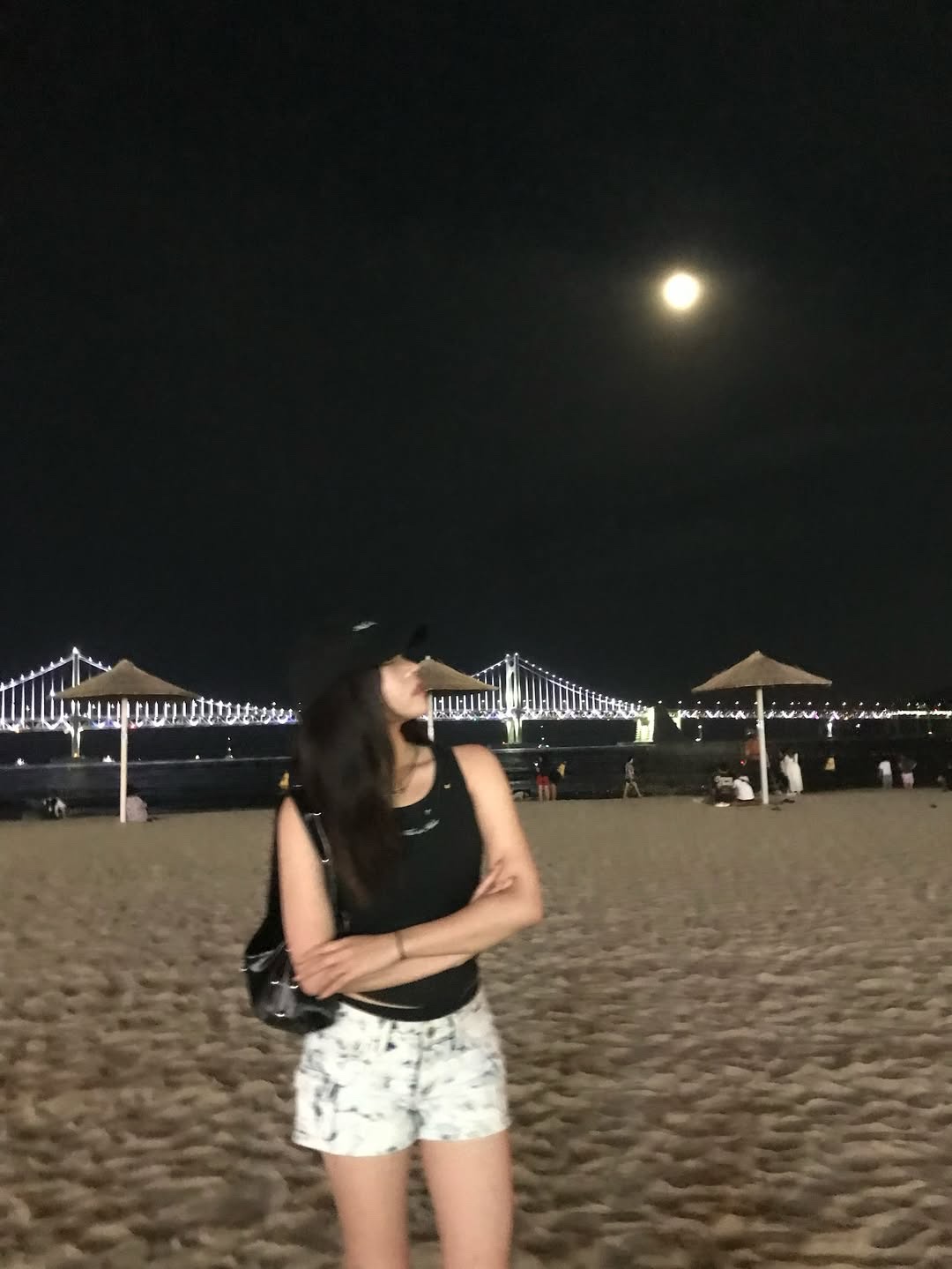 THIS IS FINE Ribbed Sleeveless Top Black, THIS IS FINE Signature Ball Cap Black 착용 스타일 - 7
