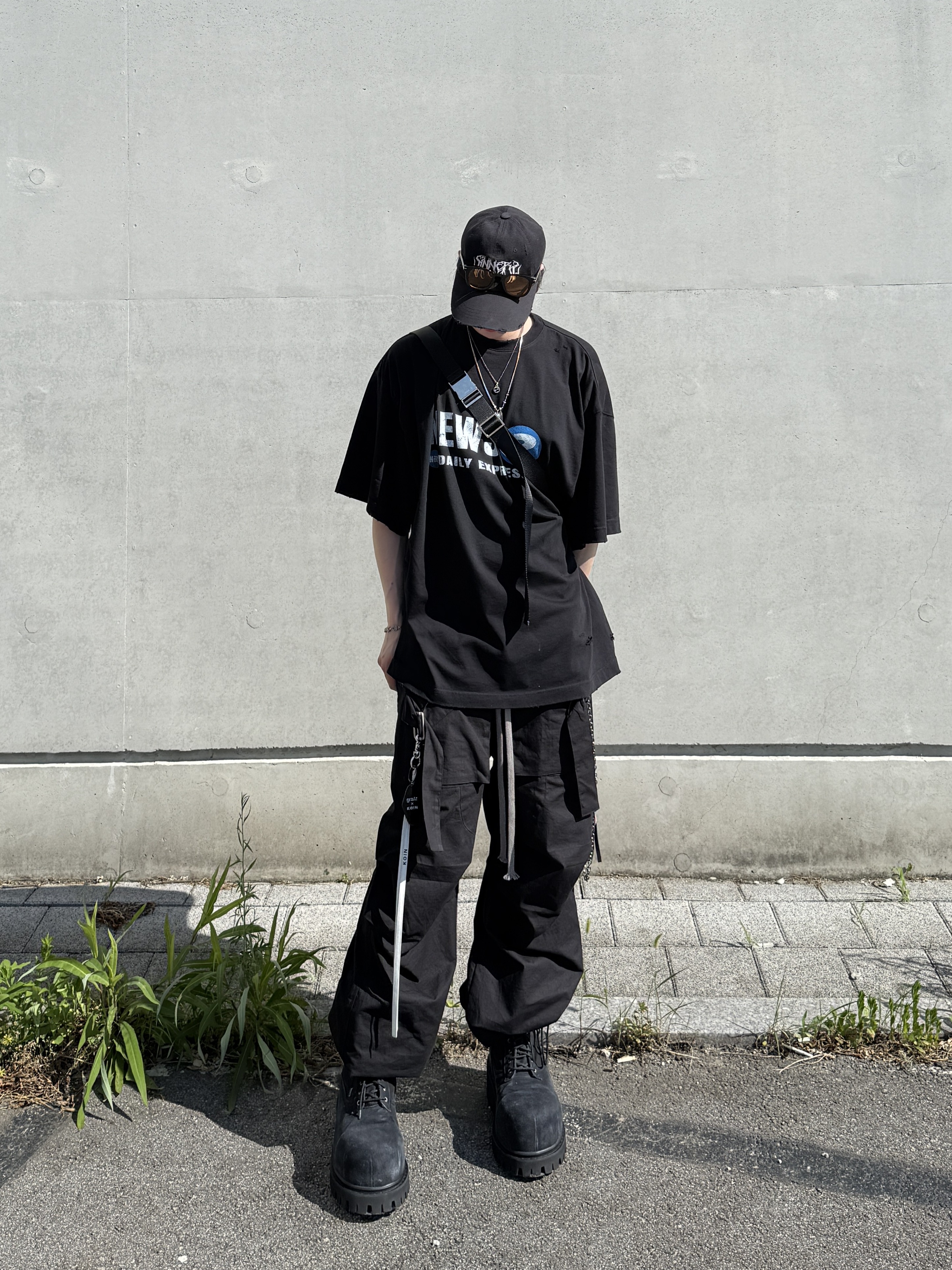 Nonnod Puckering News T-shirt Vintage black, Civision by CSC Sinners Cap 착용 스타일 - 6