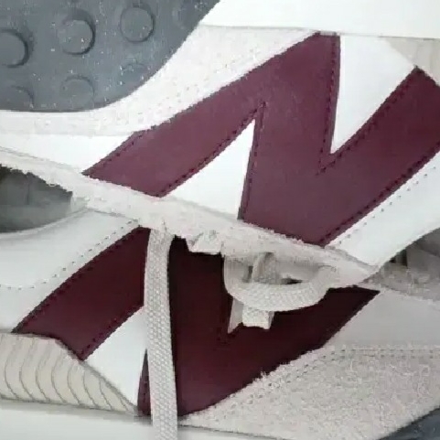 New Balance XC-72 Beige Red 착용 스타일