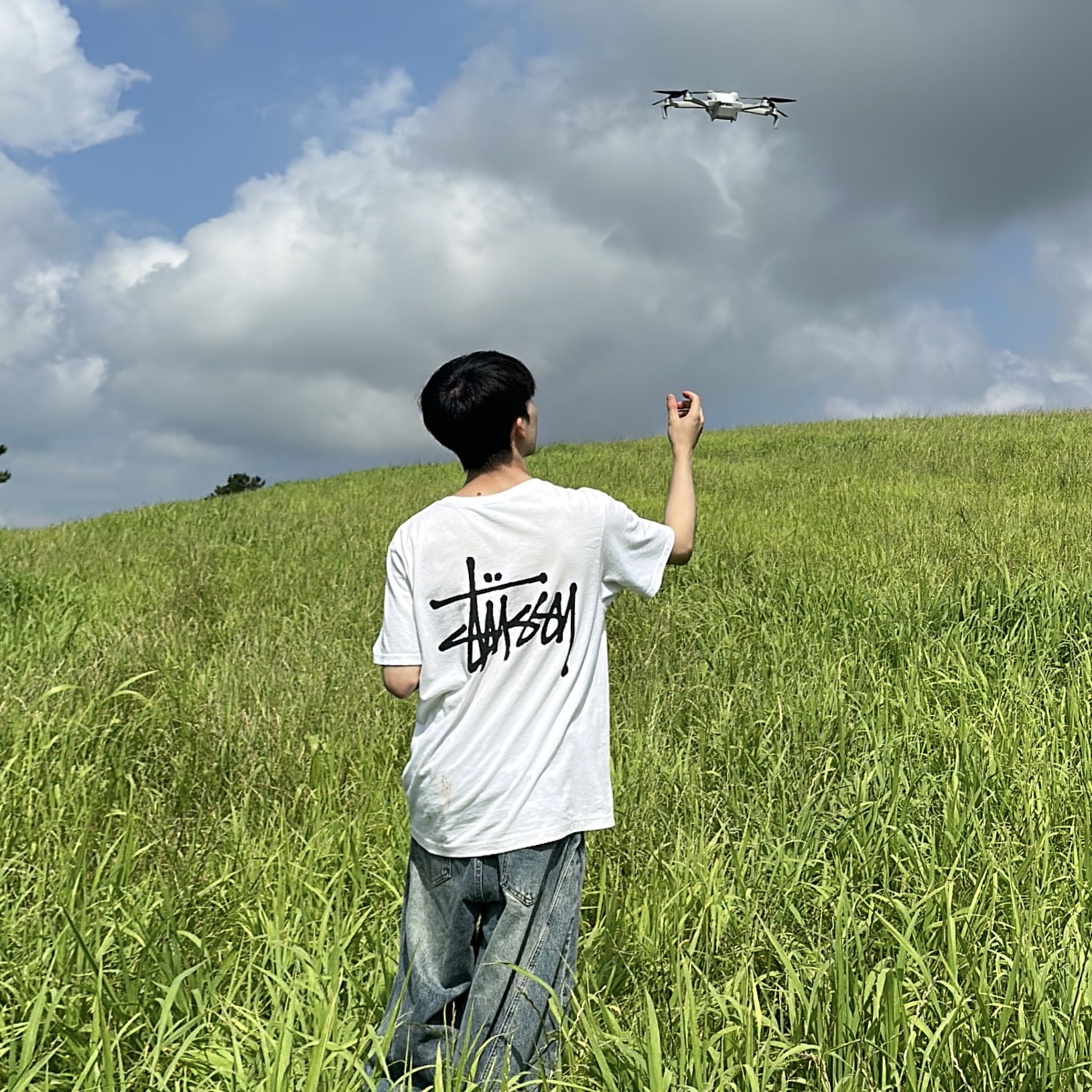 Stussy Basic Stussy T-Shirt White 2024, 2025 착용 스타일 - 2