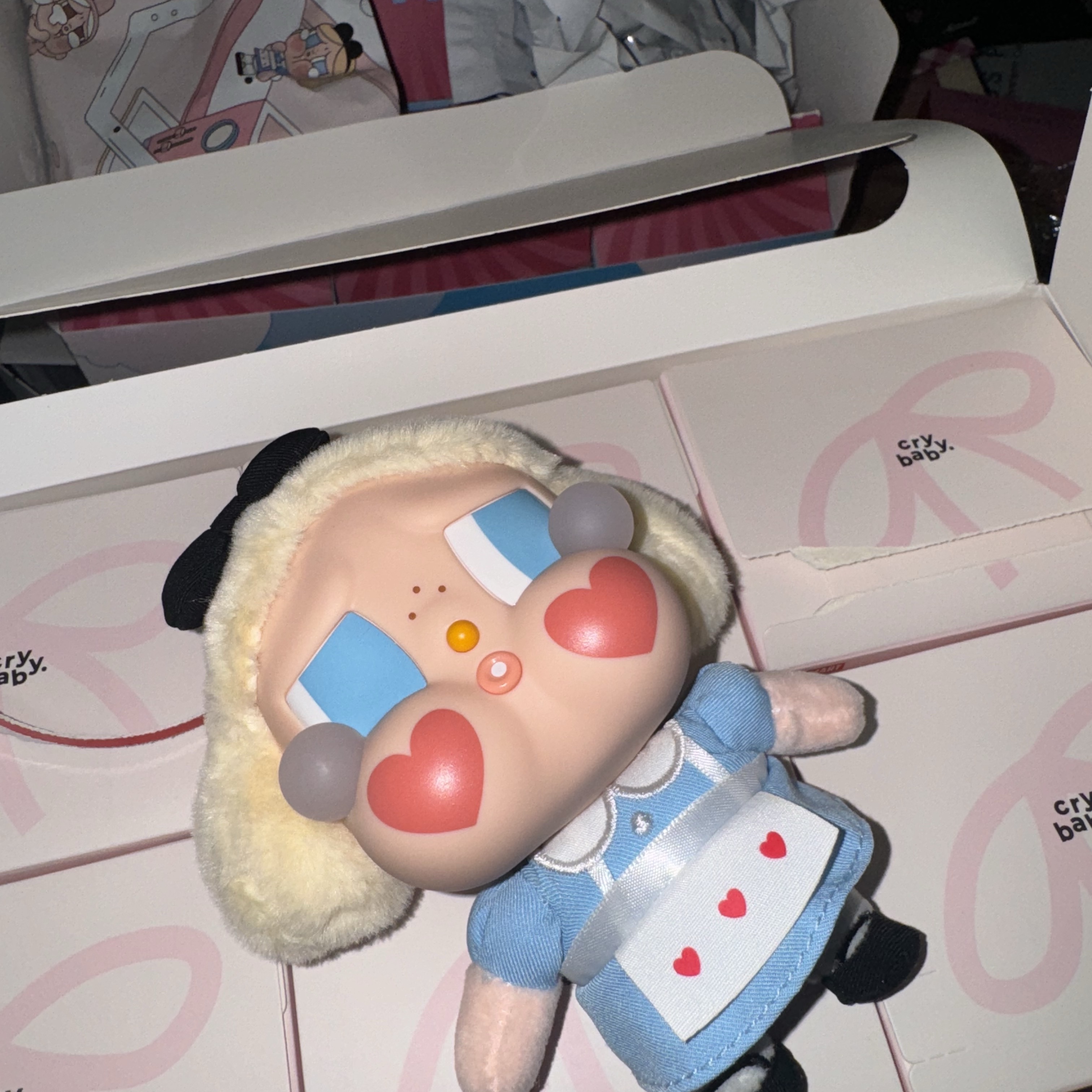 Pop Mart Crybaby Crying Again Series Plush Keyring Sealed Case (6 Blind Boxes) 착용 스타일 - 1